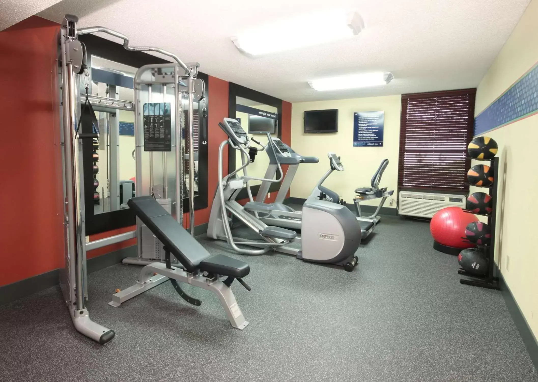Fitness centre/facilities, Fitness Center/Facilities in Hampton Inn Indianapolis Northeast/Castleton