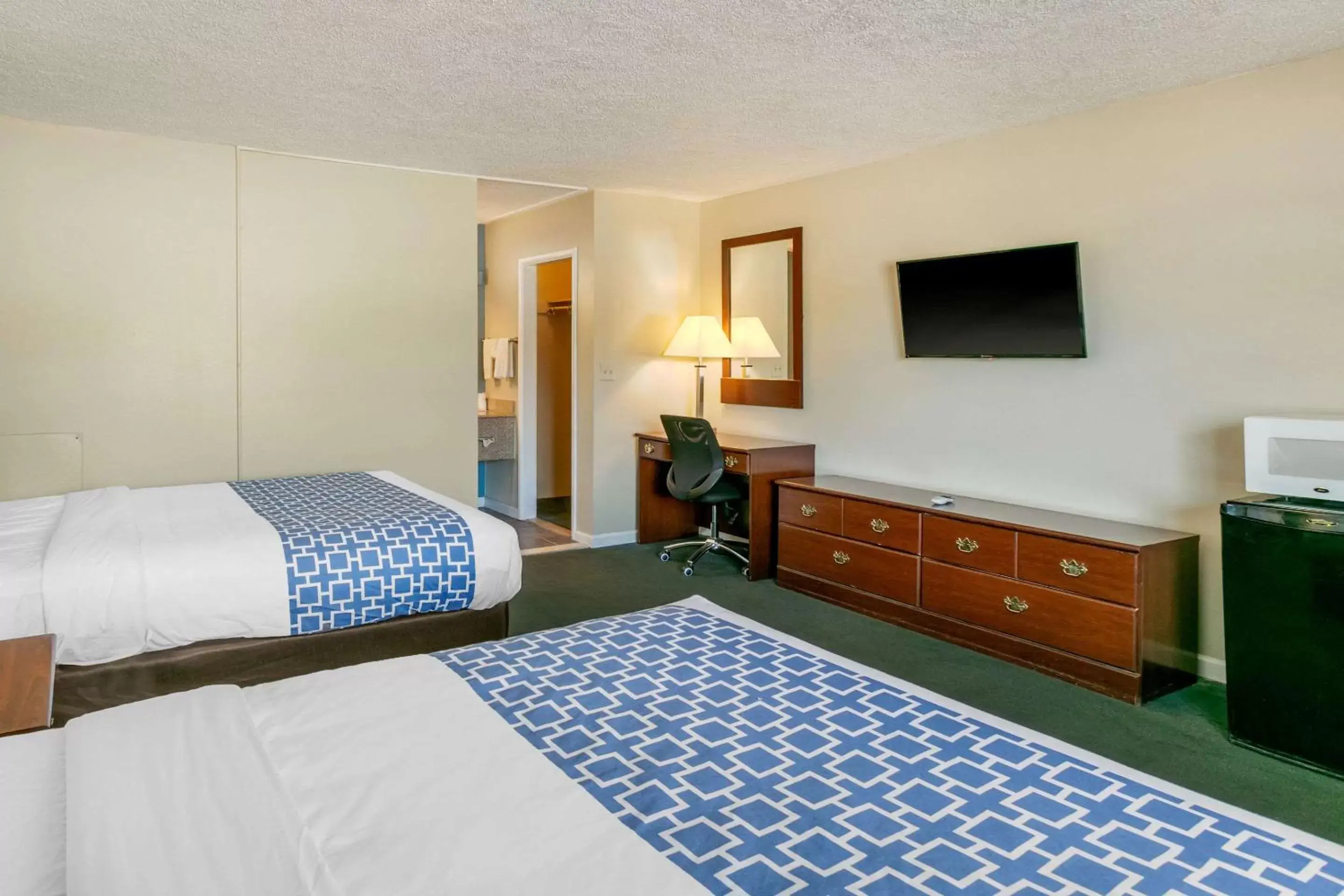 Photo of the whole room in Rodeway Inn Rawlins Photo of the whole room in Rodeway Inn Rawlins