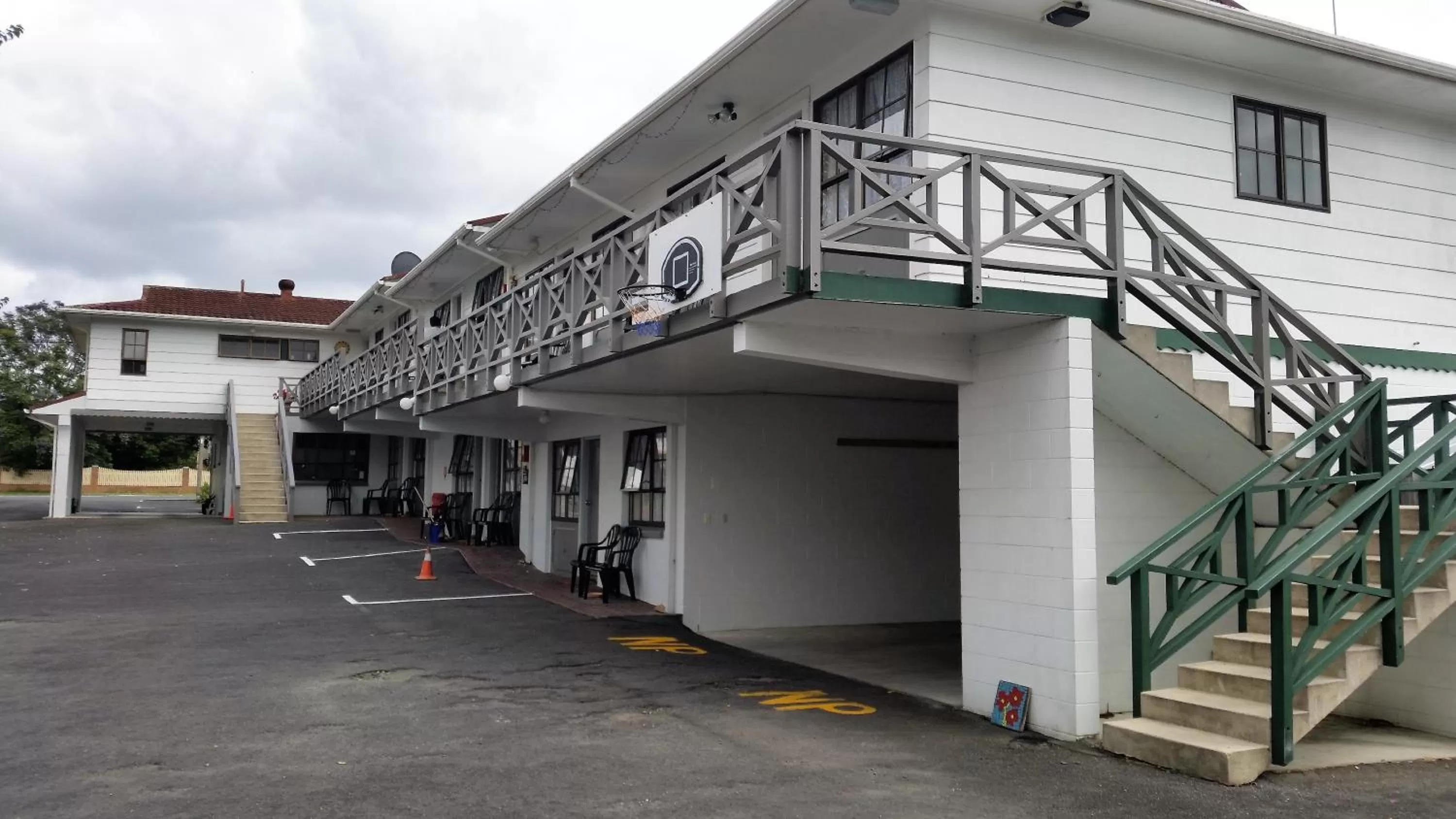 Property building in Stonehaven Motel