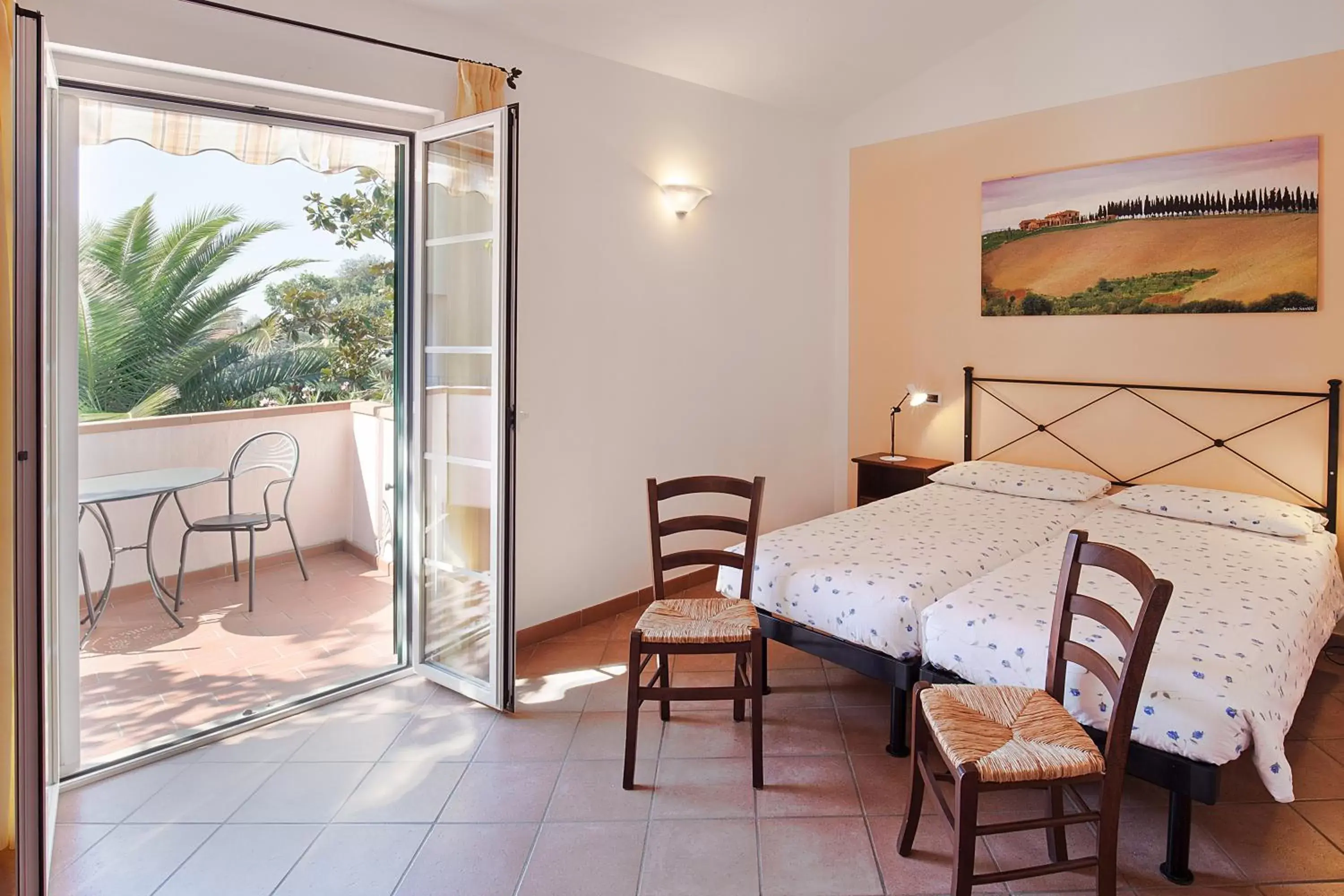 Bedroom, Dining Area in Massa Vecchia