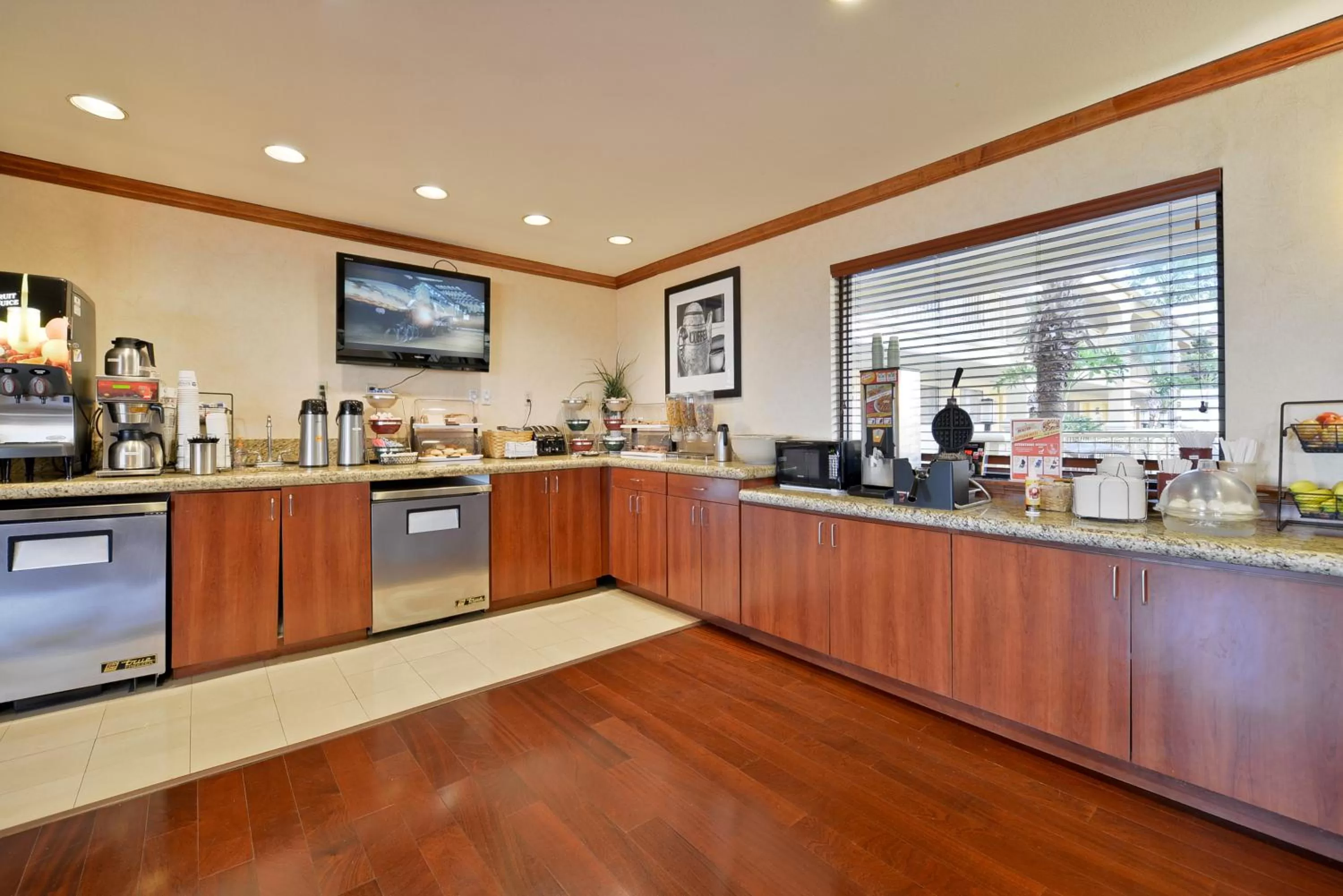 Breakfast in Super 8 by Wyndham Corpus Christi Northwest