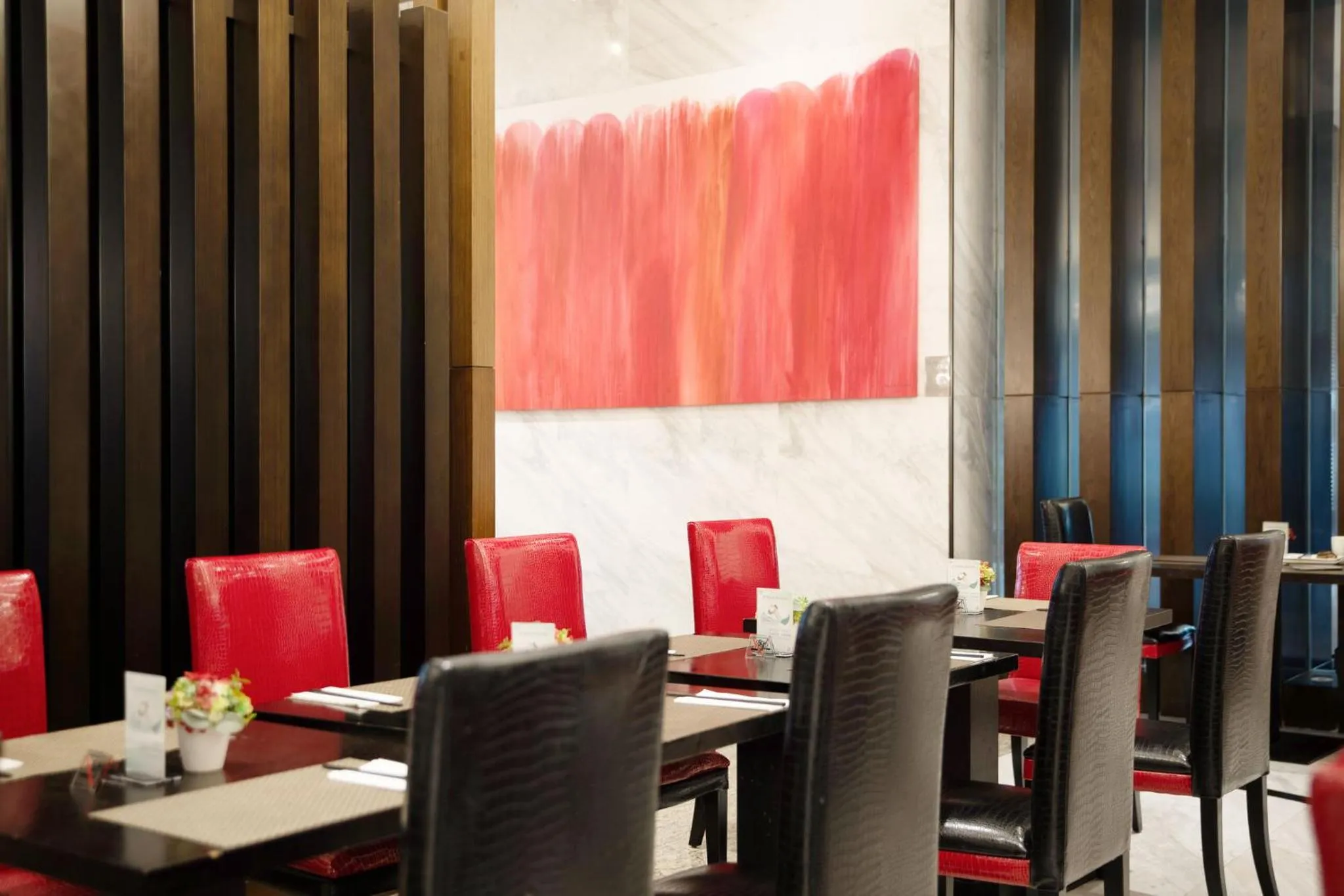 Restaurant/places to eat in Holiday Inn Shanghai Hongqiao West by IHG