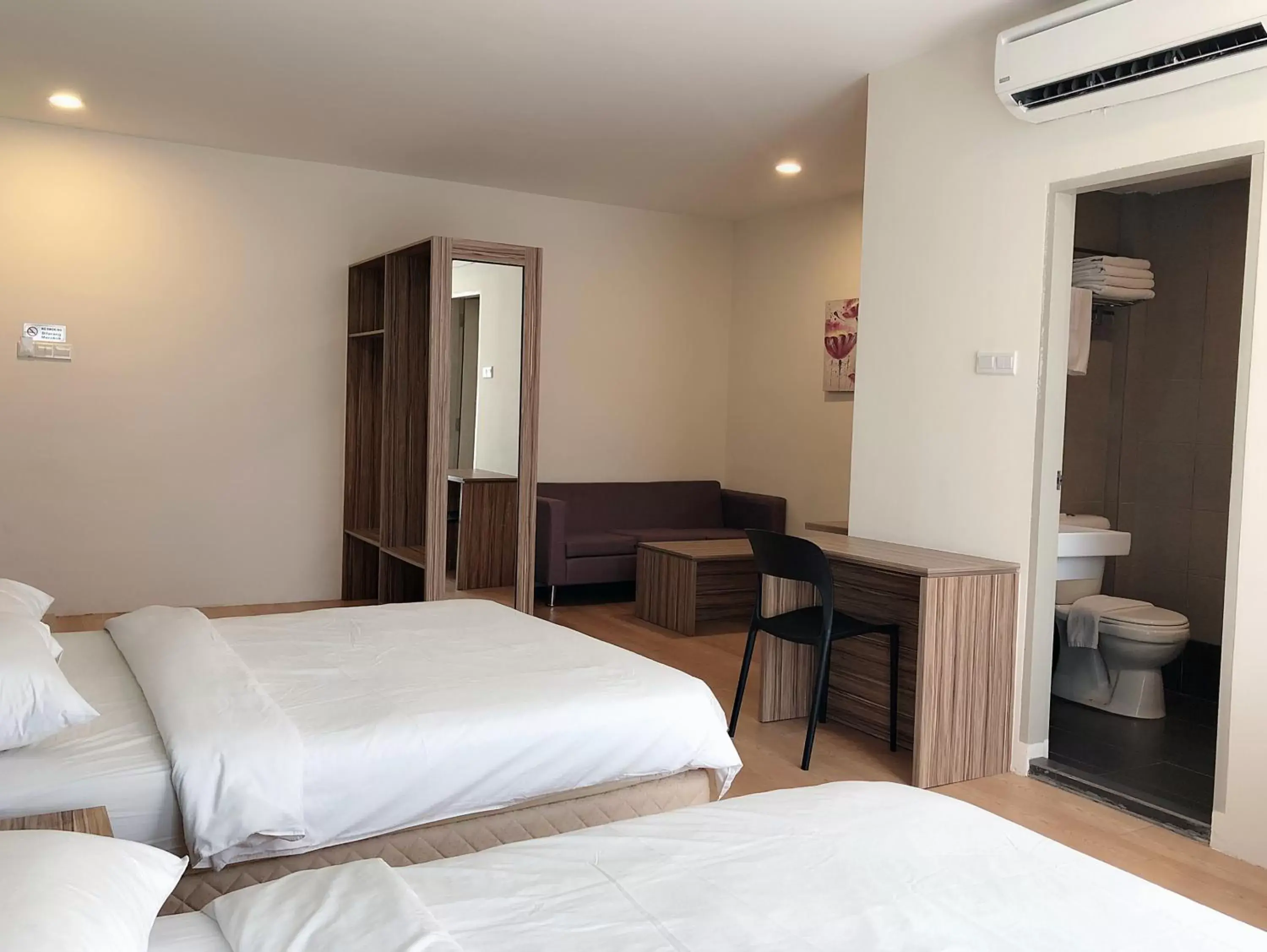 Bedroom, Bed in Tumike Hotel Bentong