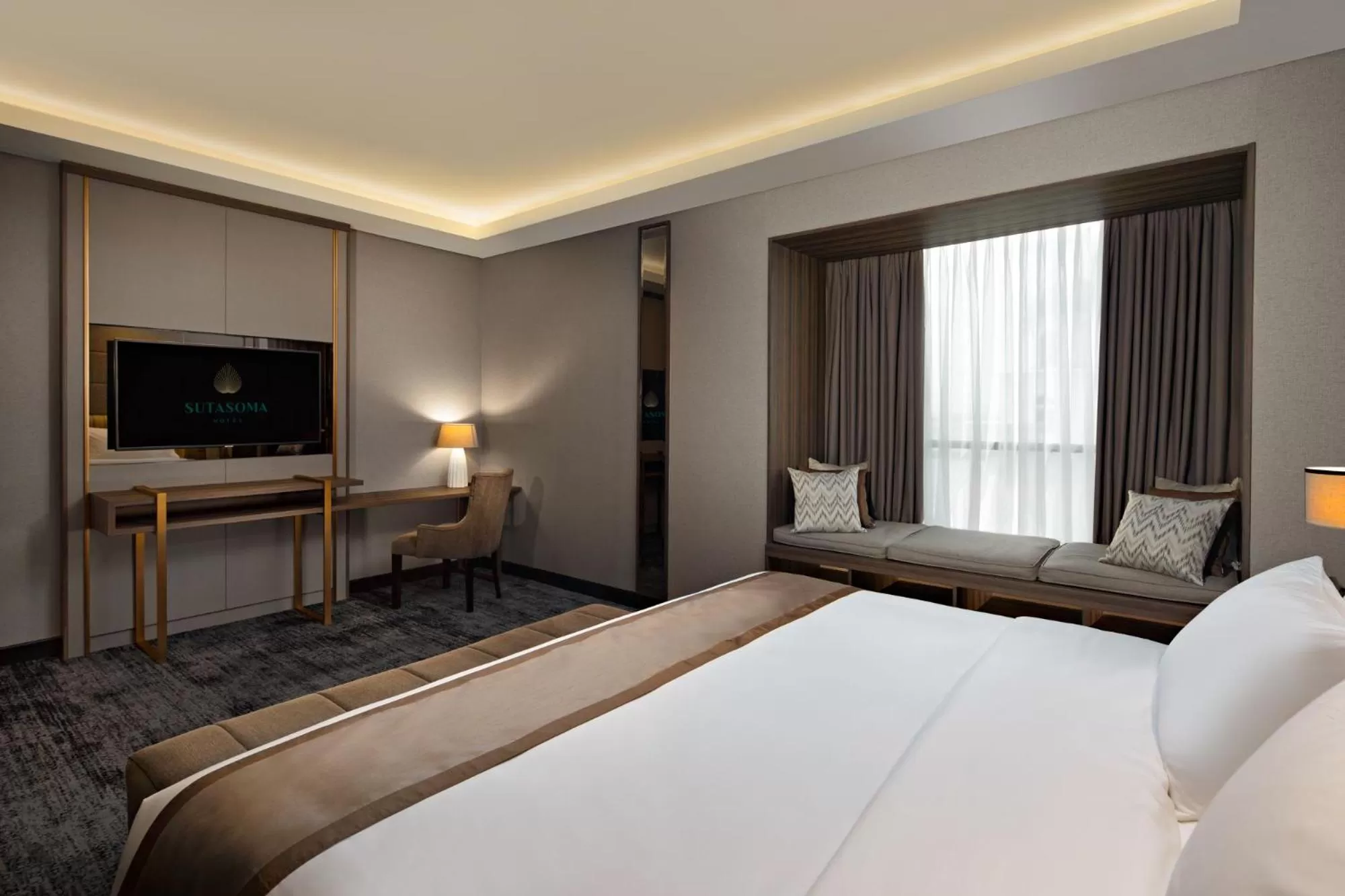 Bedroom, Bed in Sutasoma Hotel