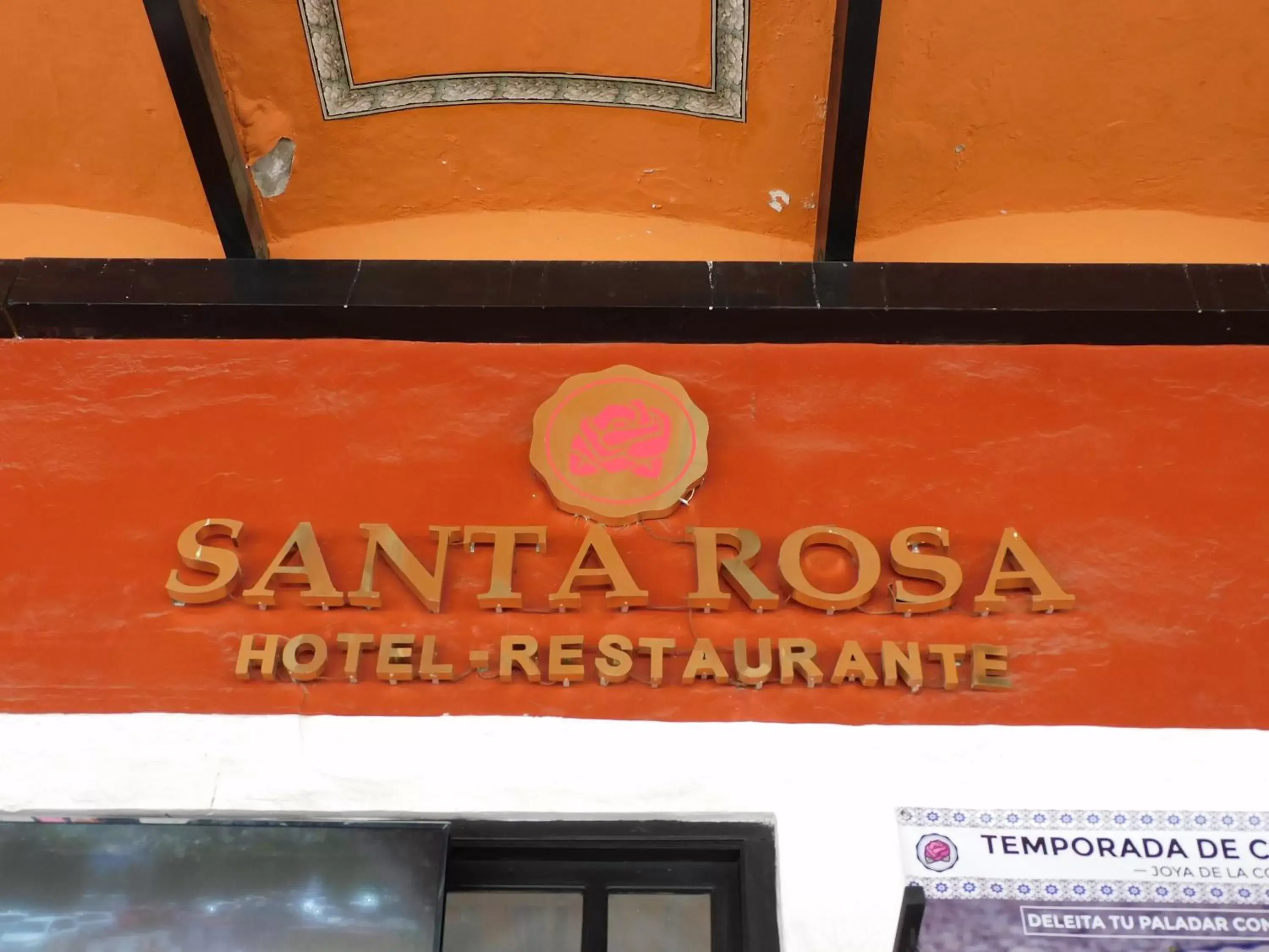 Logo/Certificate/Sign in Hotel Santa Rosa by Rotamundos