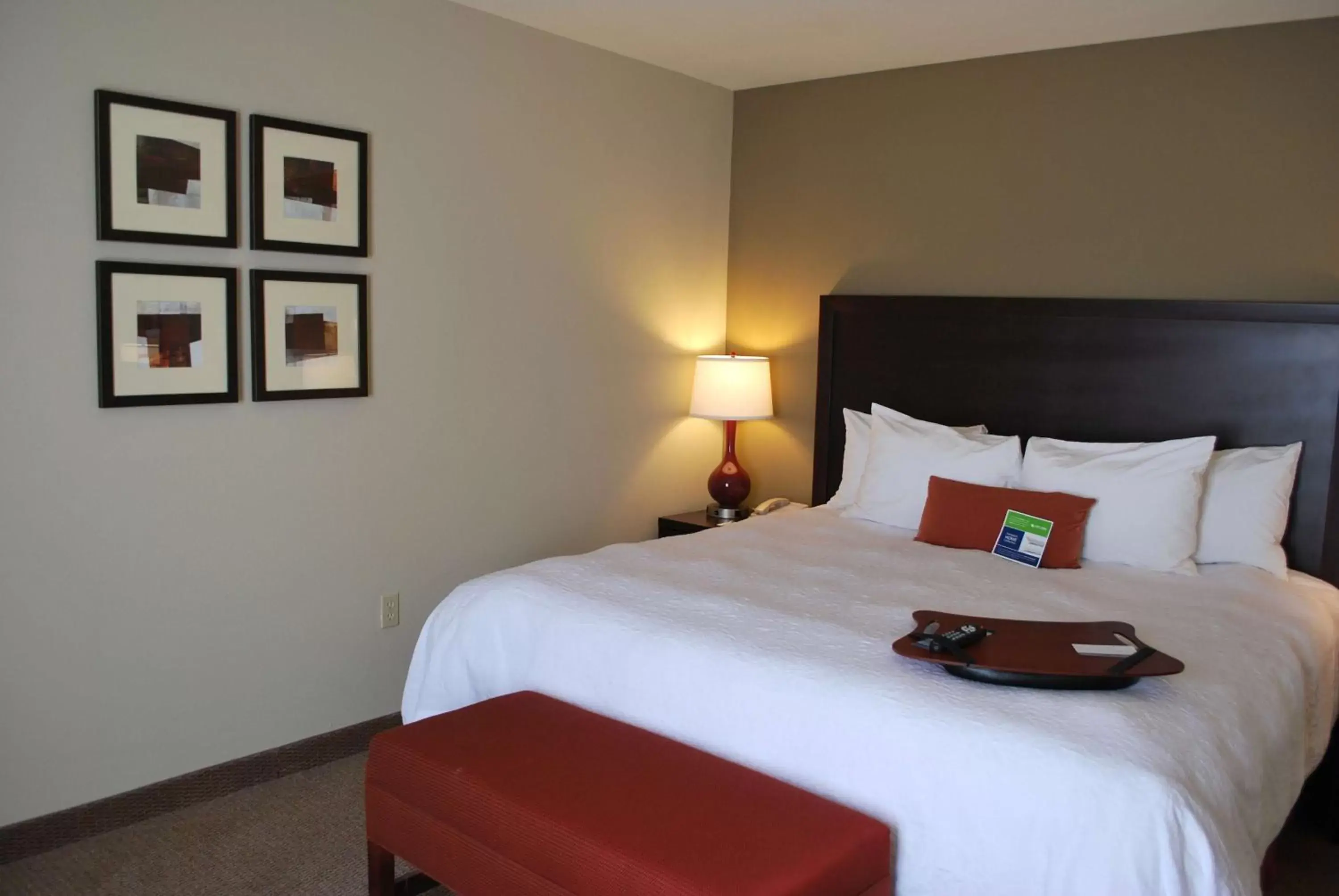 Bed in Hampton Inn & Suites Phoenix/Gilbert