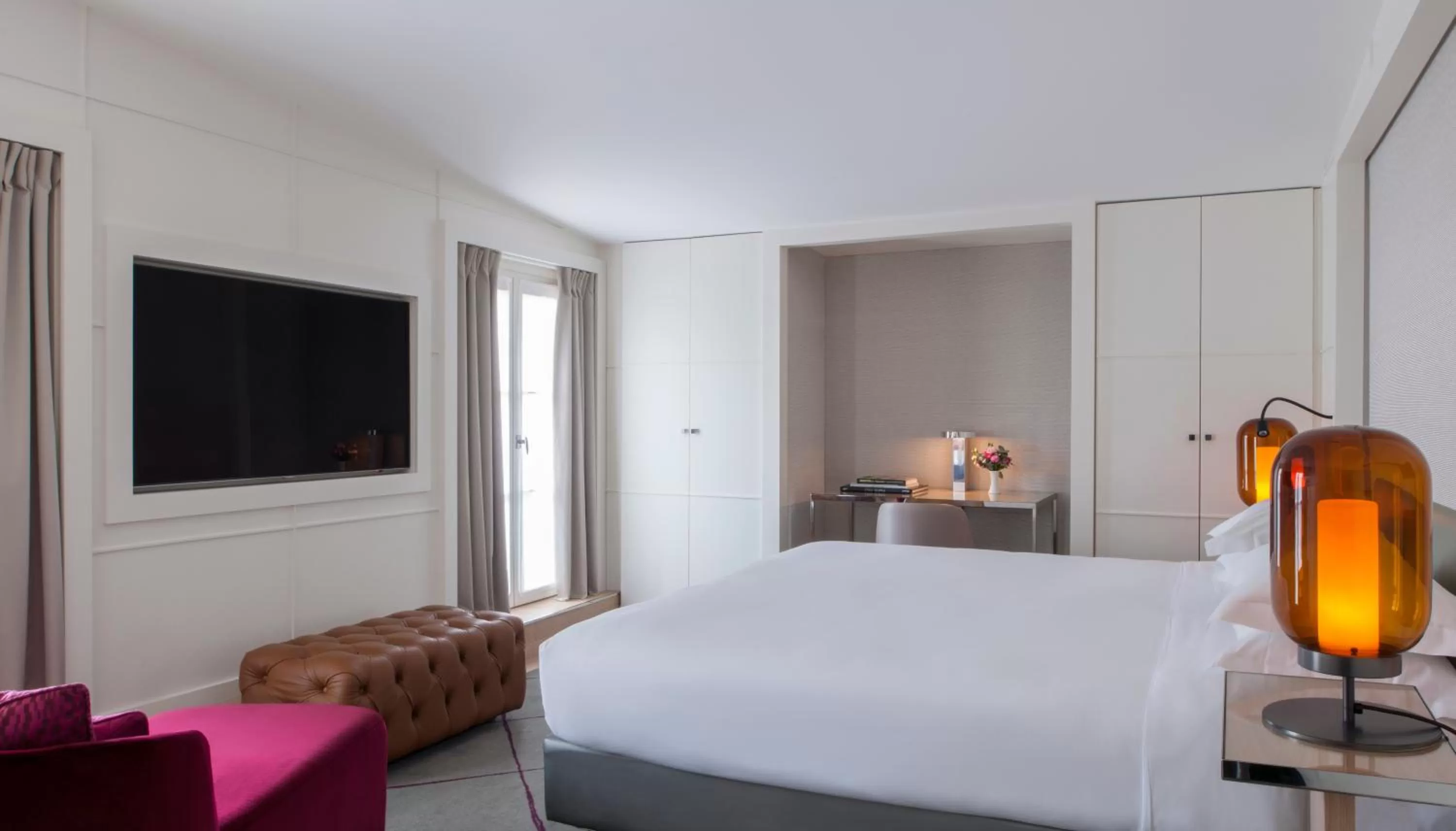 Seating area, Bed in Hotel Opéra Richepanse