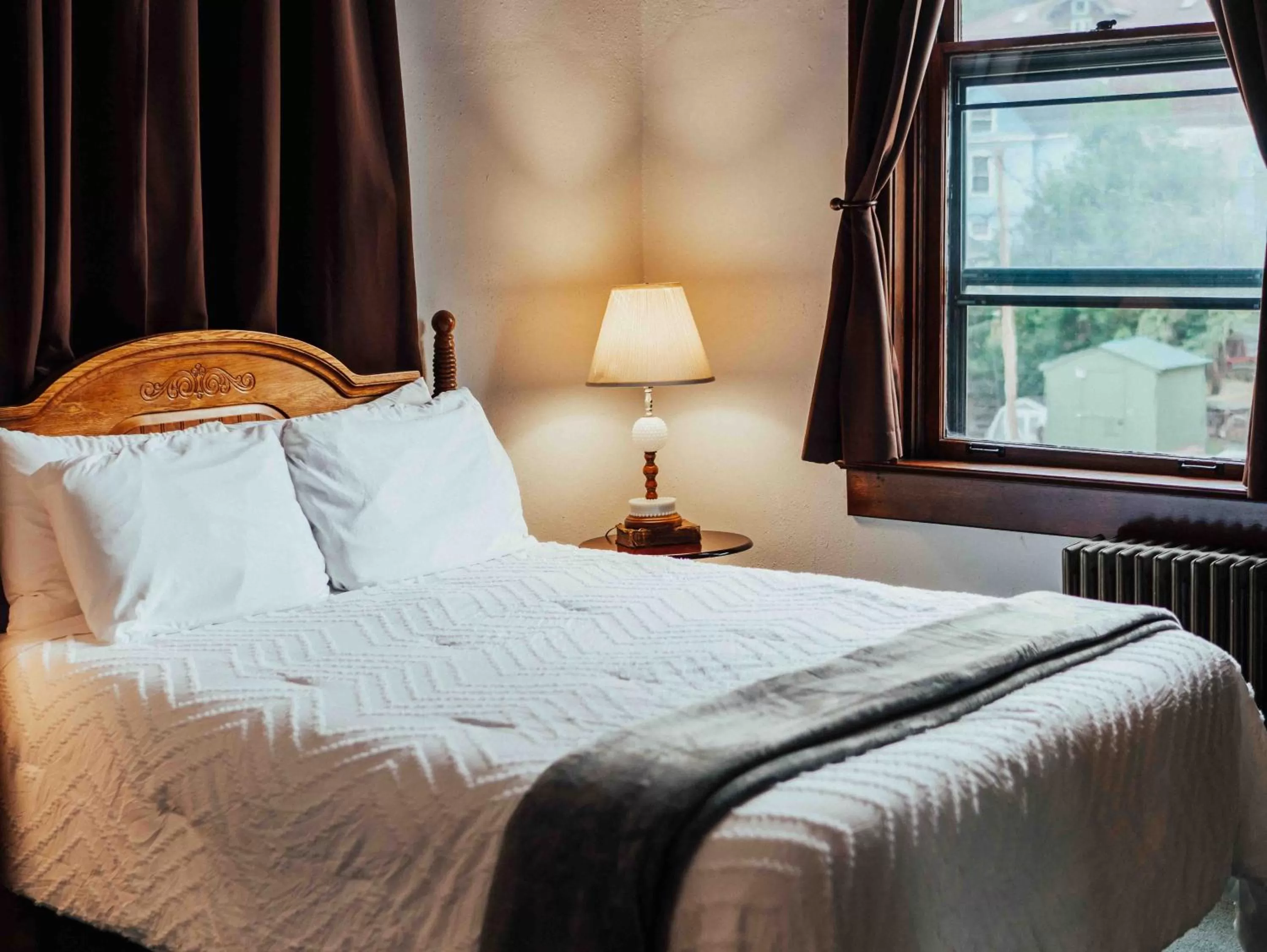 Bed in Town Hall Inn