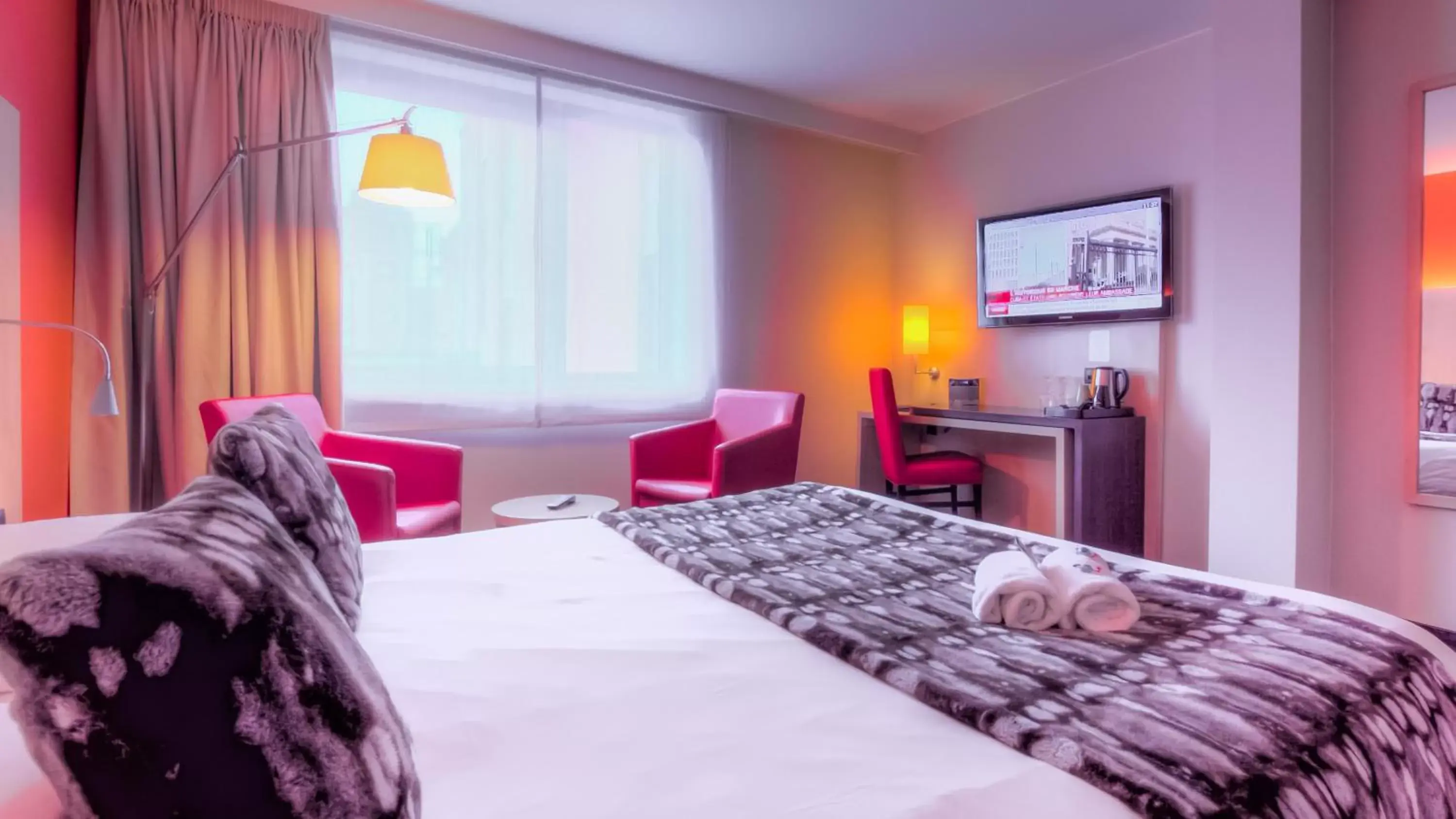 Bedroom, Bed in Hotel & Aparthotel Alize Mouscron