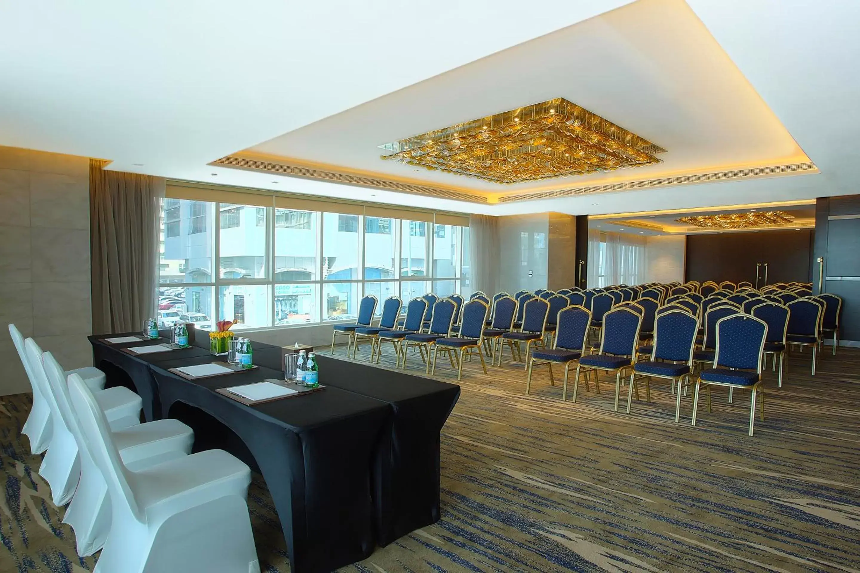 Banquet/Function facilities, Business Area/Conference Room in Jannah Burj Al Sarab