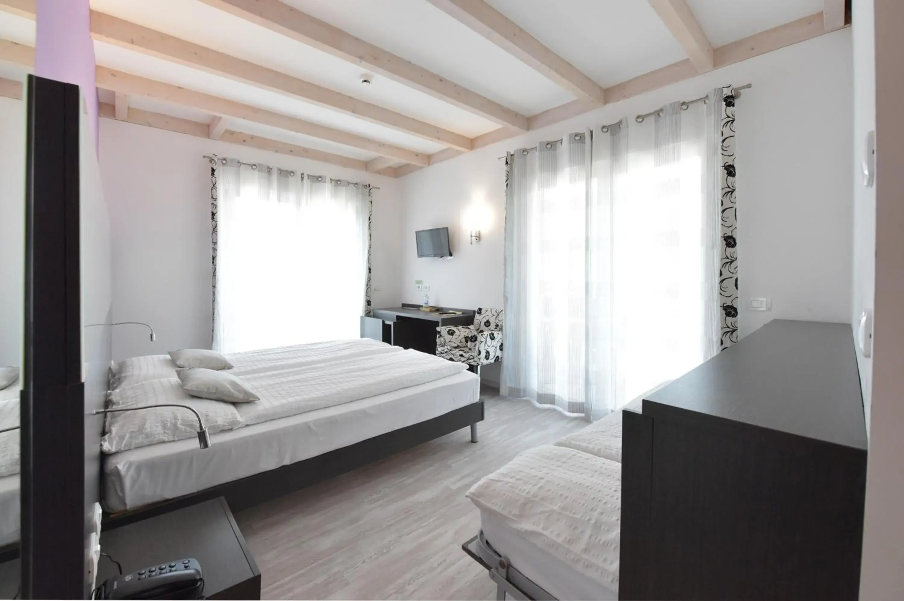 Property building, Bed in Ecohotel Primavera