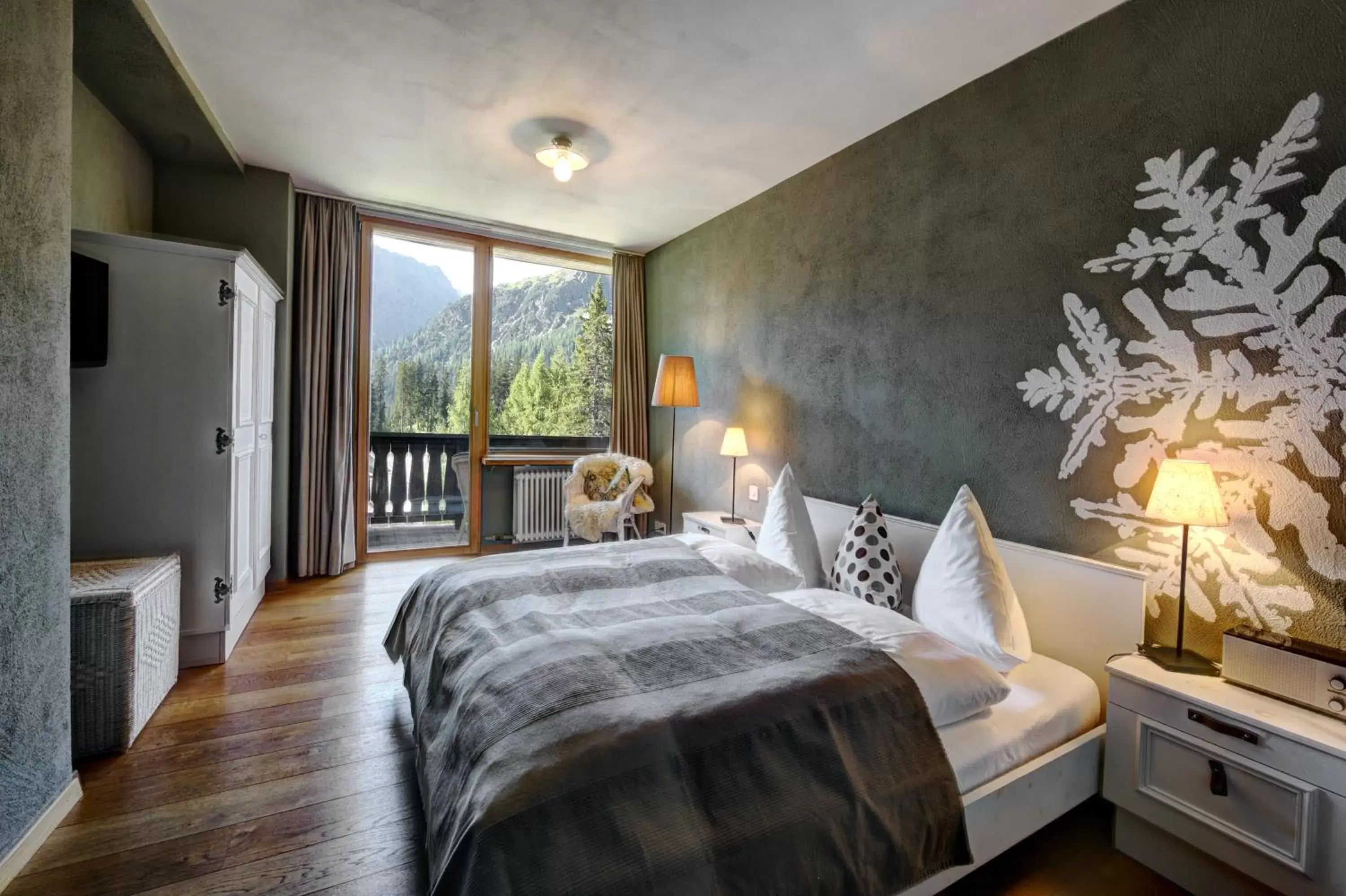 Bed in Hotel Seehof-Arosa