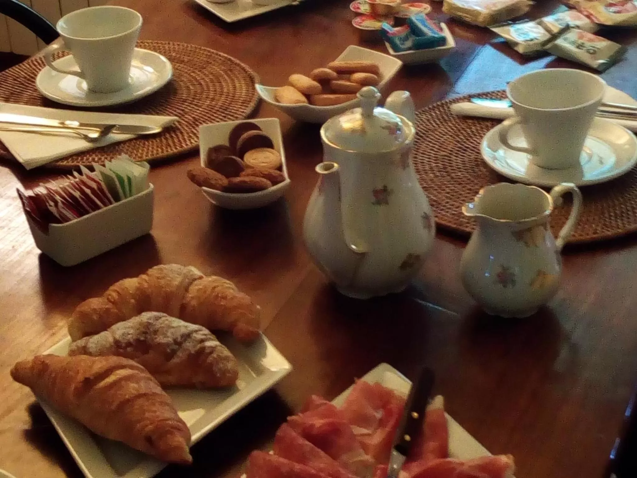 Continental breakfast in B&B Luce Riflessa