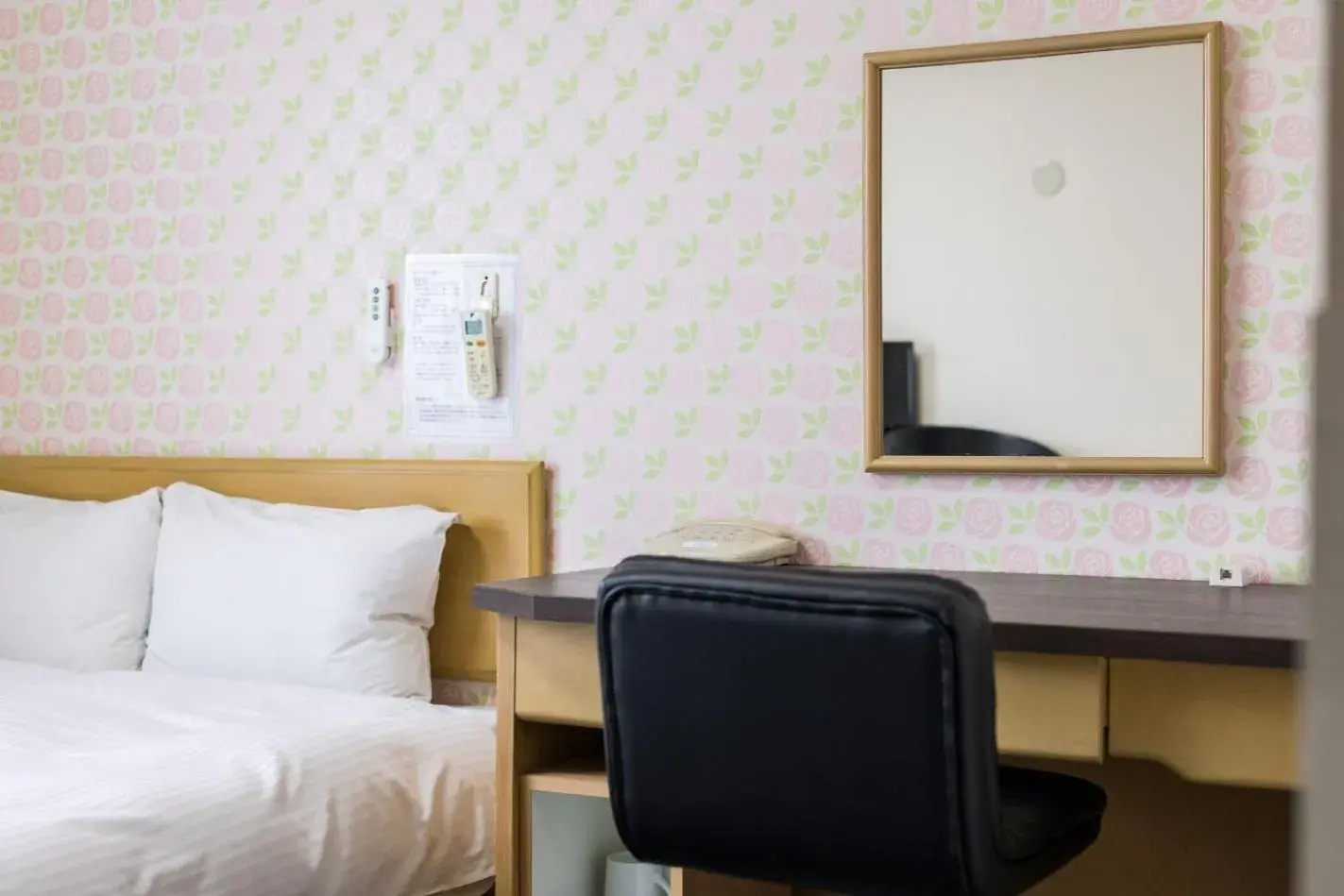 Photo of the whole room, Seating Area in Hotel Wing International Kumamoto Yatsushiro