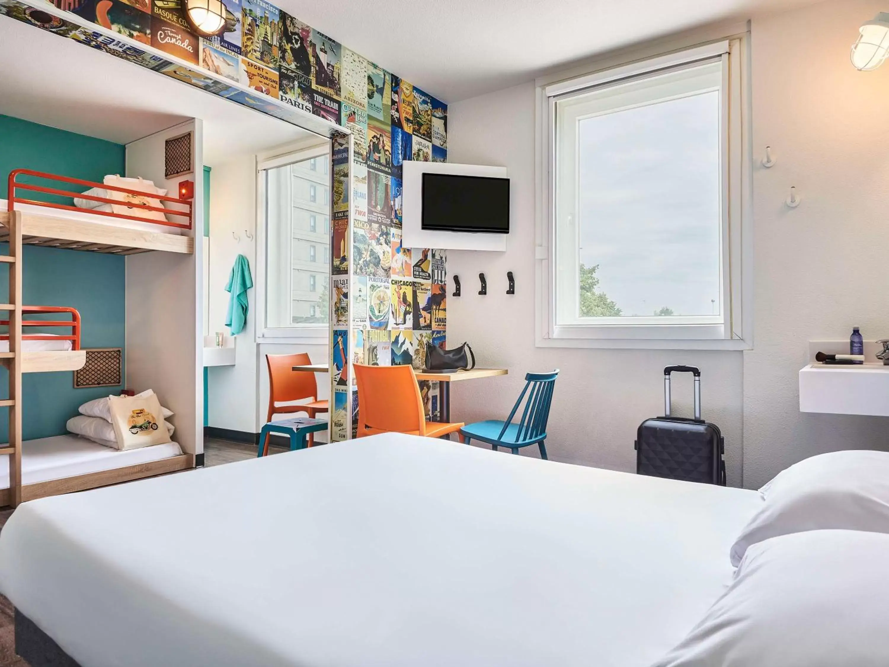 Bedroom, Bed in hotelF1 Roissy CDG Pn2