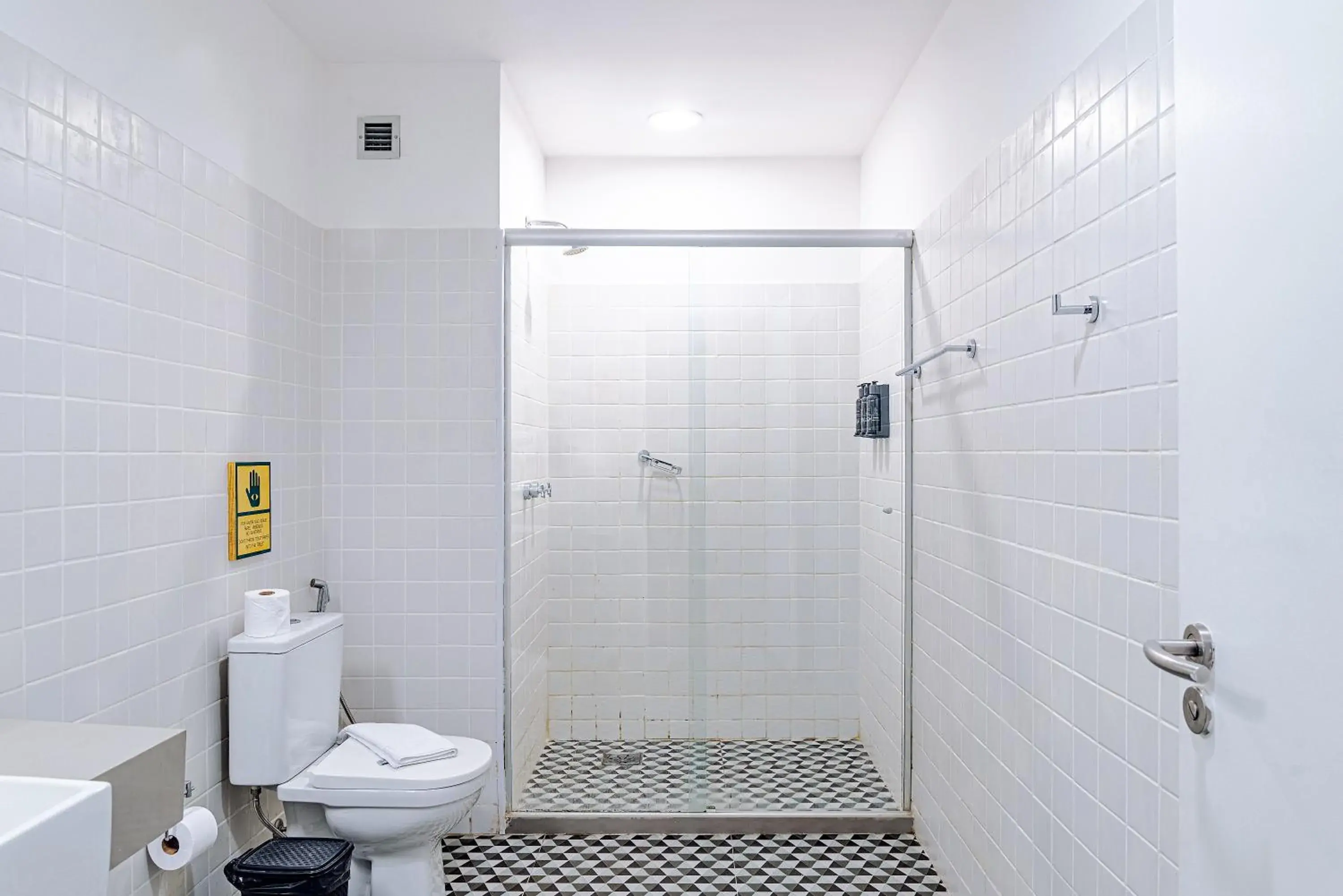 Shower, Bathroom in Selina Lapa Rio de Janeiro