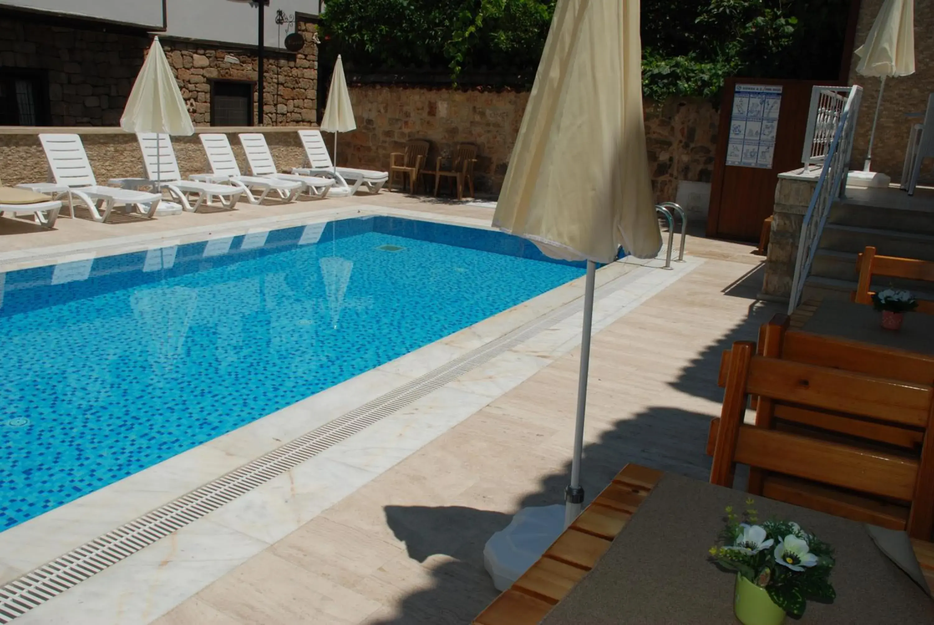 Garden, Swimming Pool in Urcu Hotel