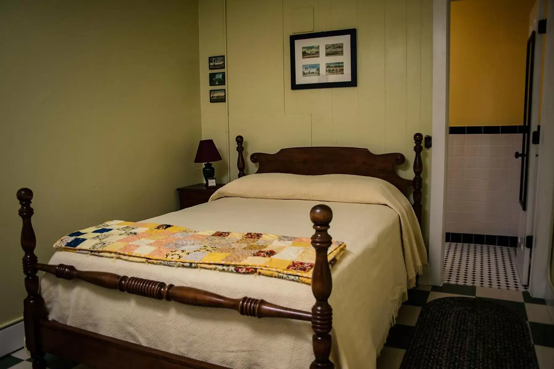 Double Room - single occupancy in Rockwood Motor Court Double Room - single occupancy in Rockwood Motor Court