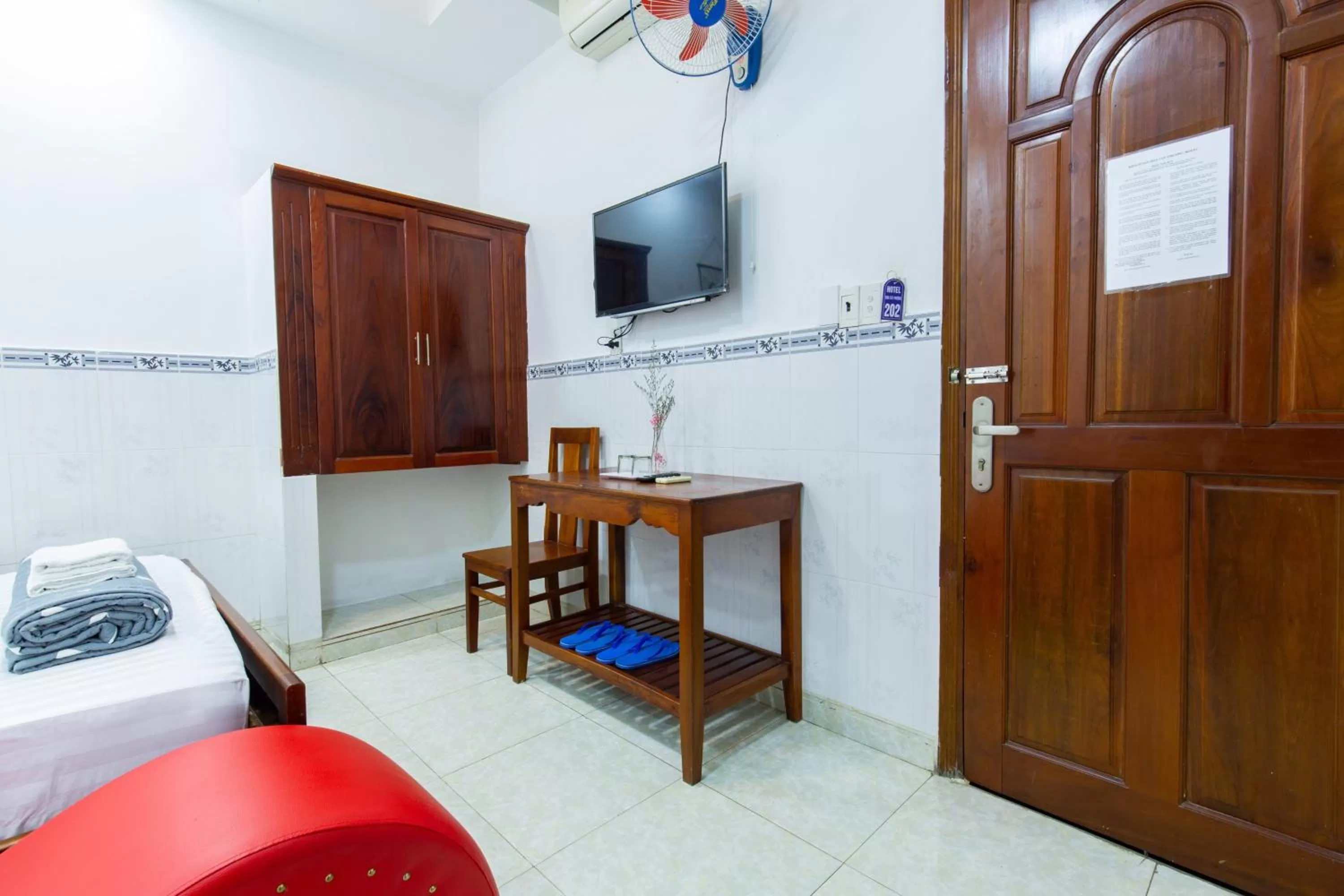 Bed in Hotel Hoa Cúc Phương Dĩ An - Bình Dương