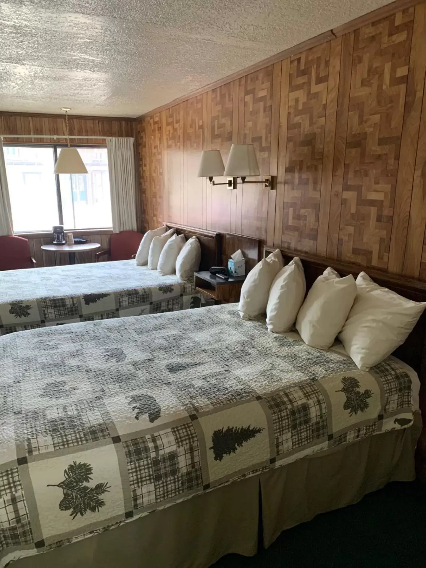 Bed in Ponderosa Lodge