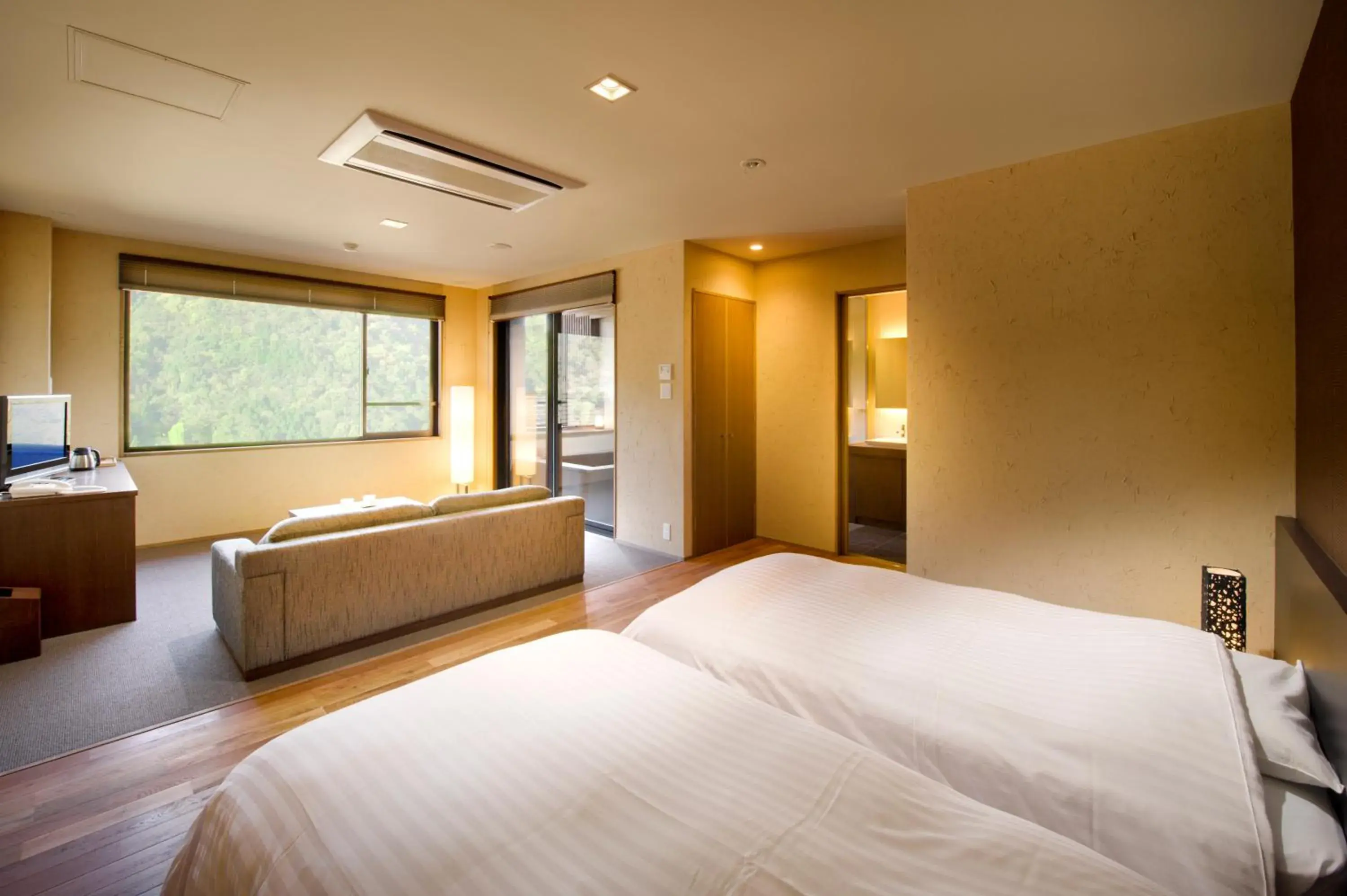 Photo of the whole room in Ryokan Aura Tachibana