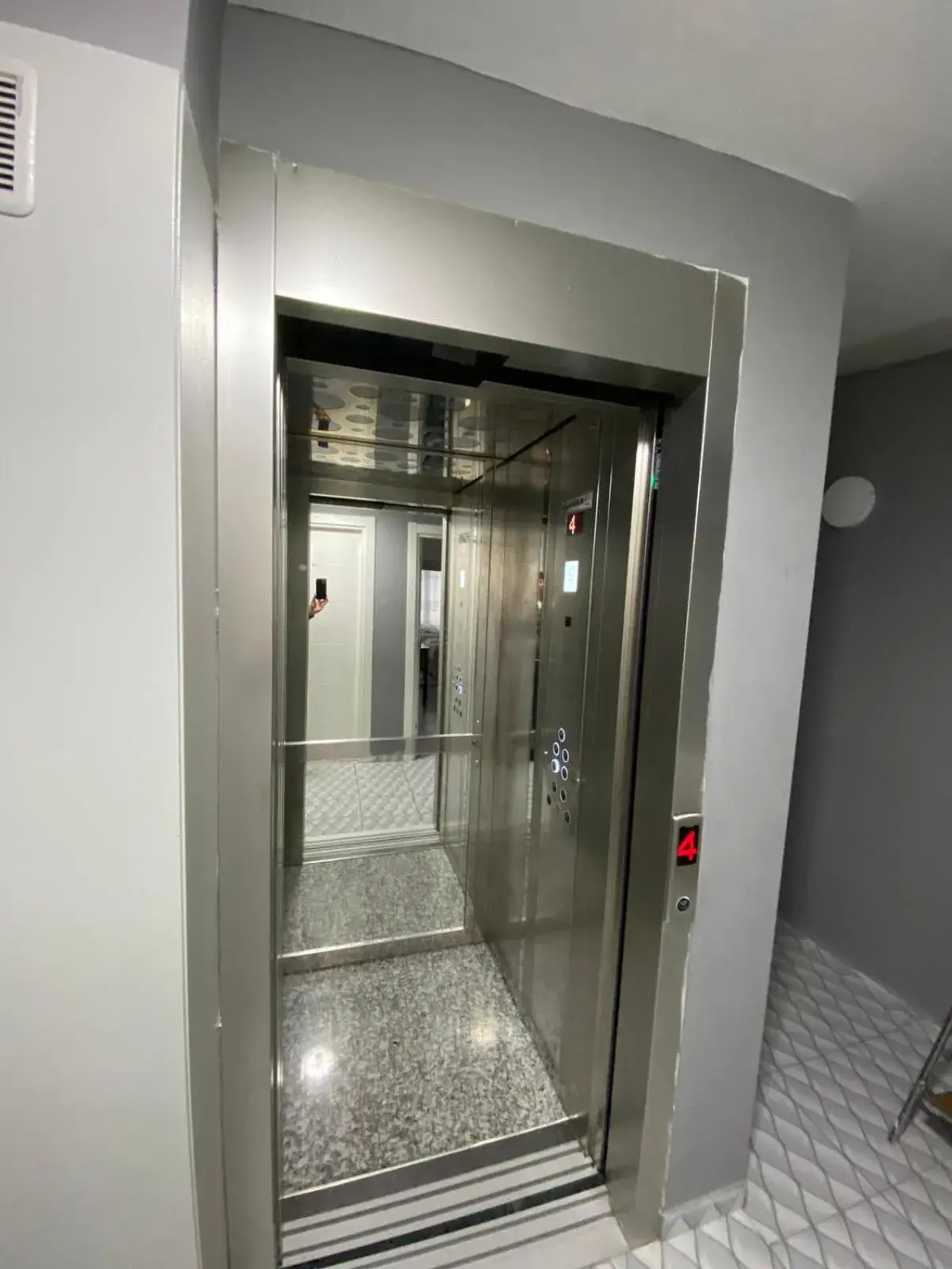 elevator, Bathroom in Timeks Suite Sultanahmet
