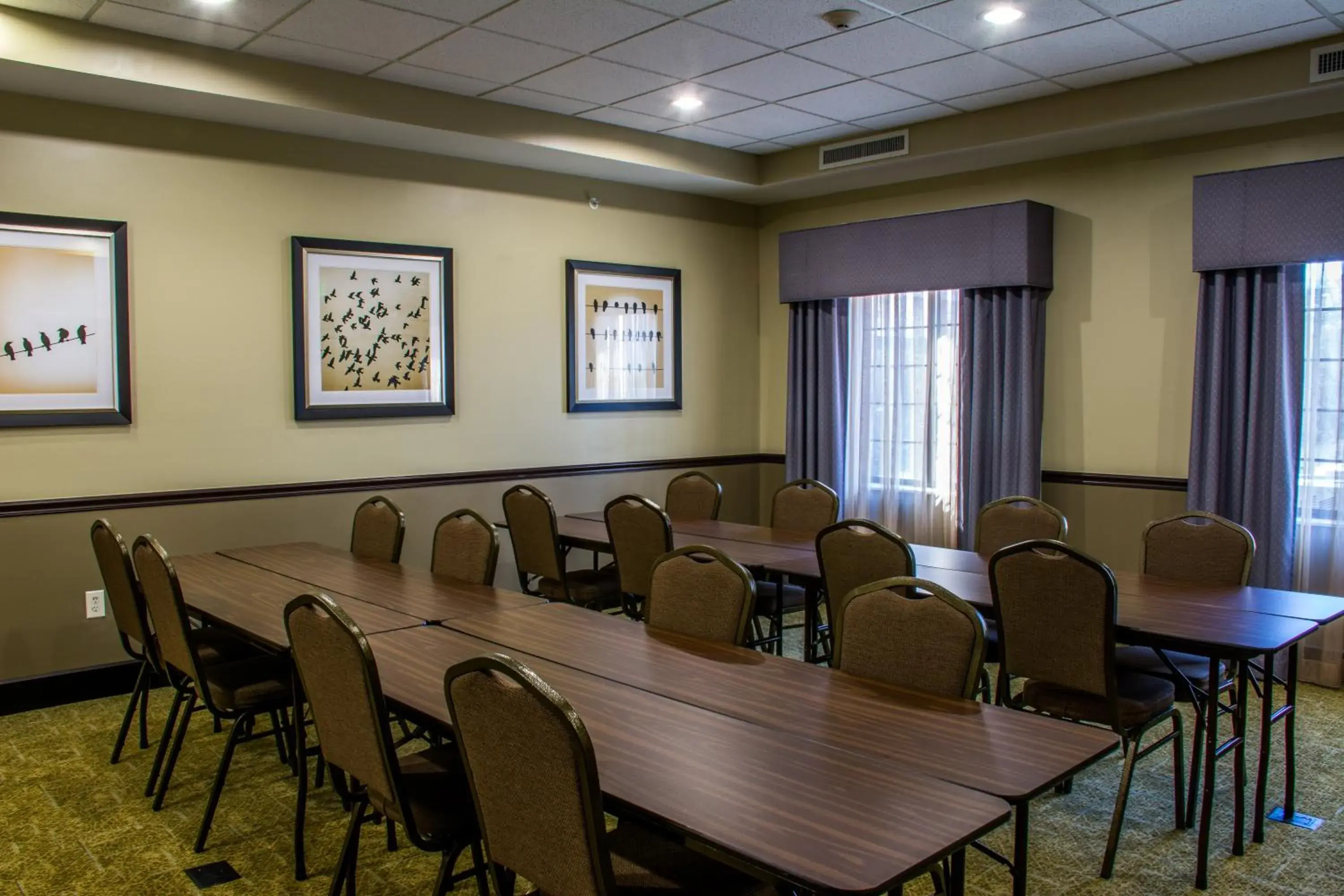 Meeting/conference room in Staybridge Suites Schererville