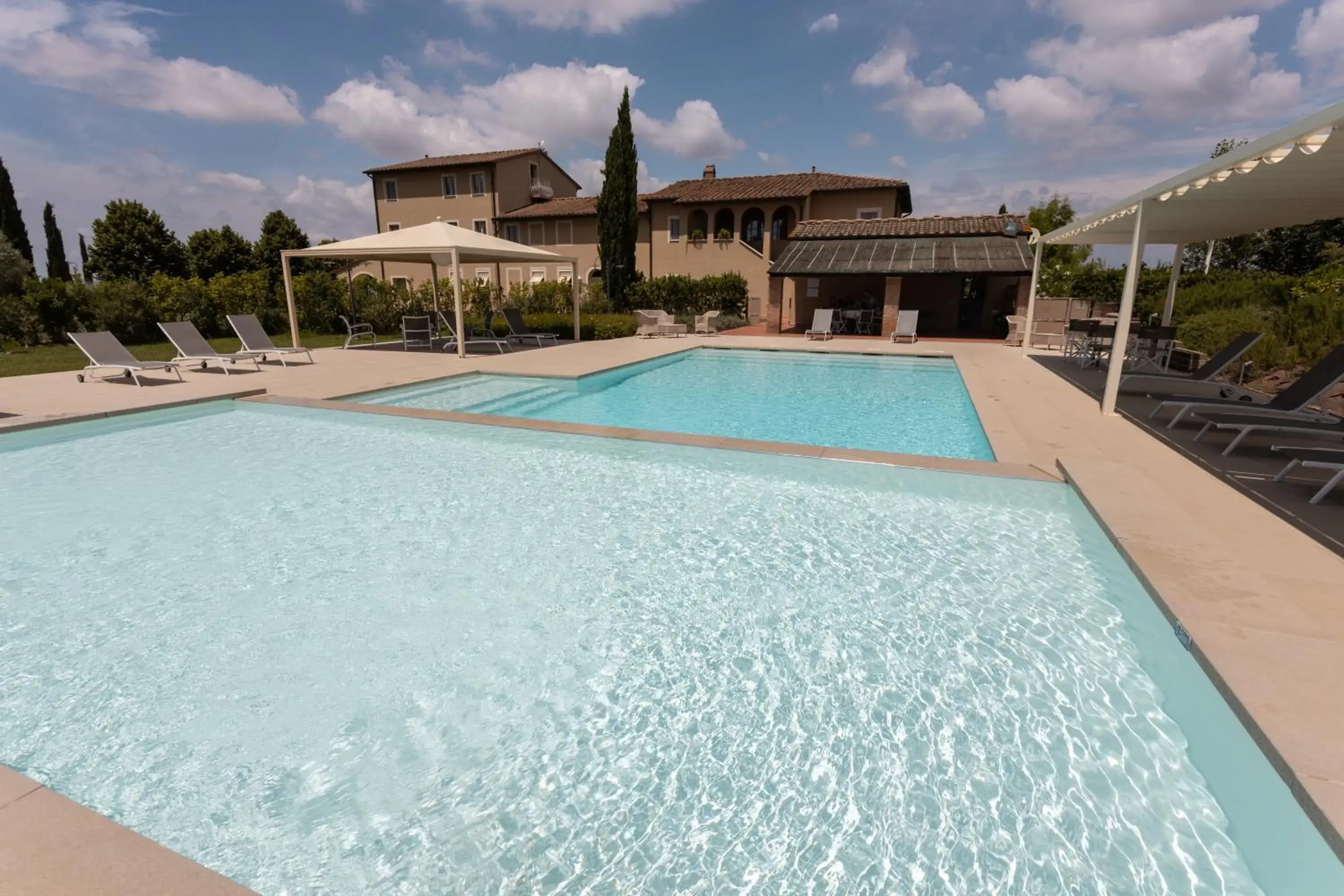 Garden, Swimming Pool in Resort Casale Le Torri