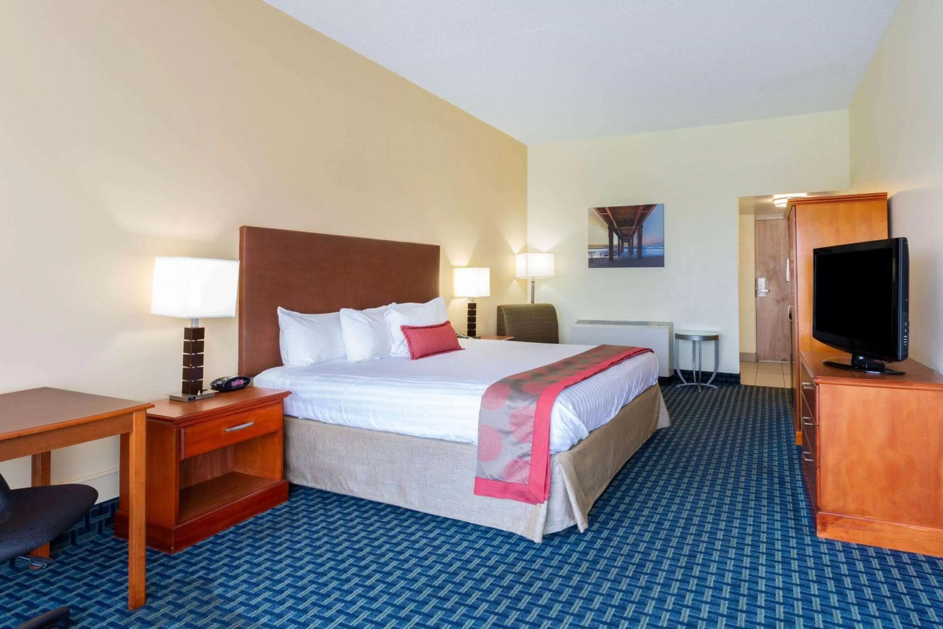 Photo of the whole room, Bed in Ramada Plaza by Wyndham Virginia Beach Oceanfront