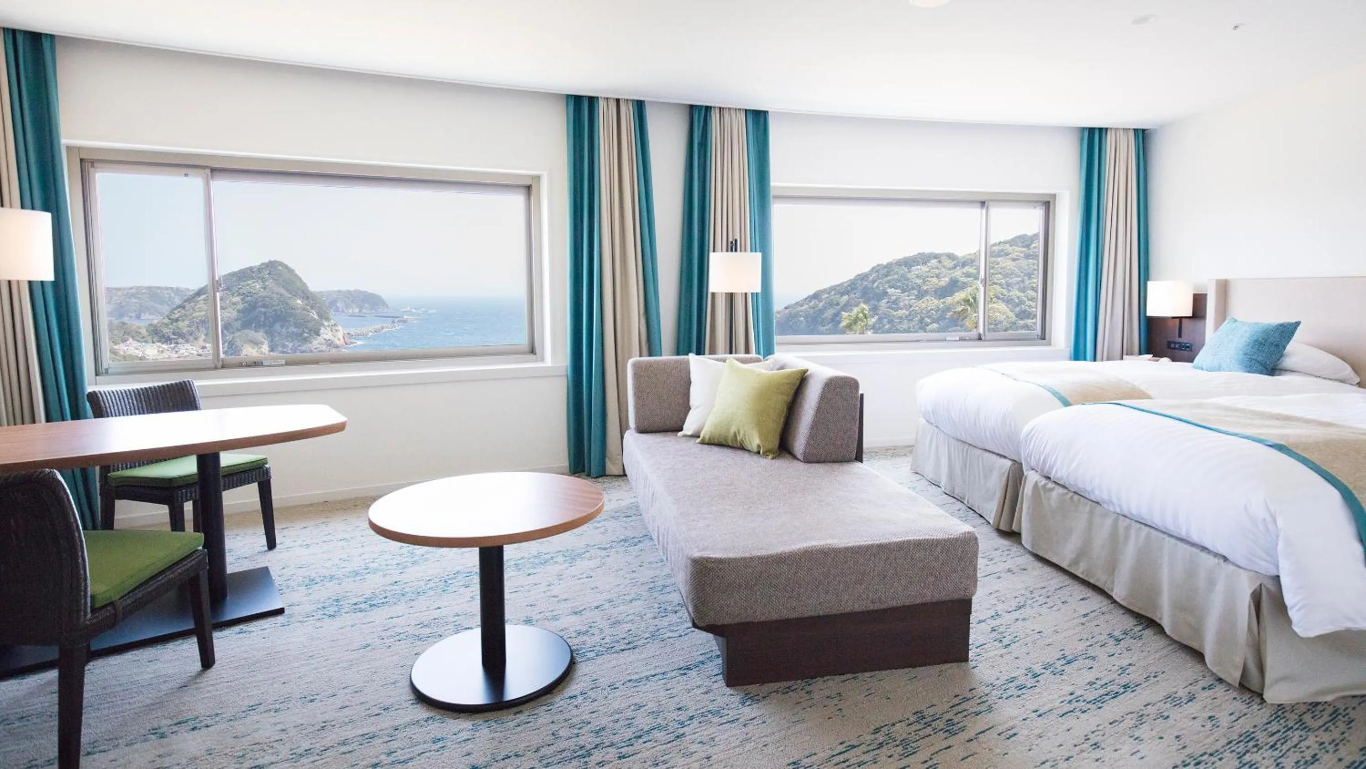 Sea view, Bed in Shimoda Tokyu Hotel