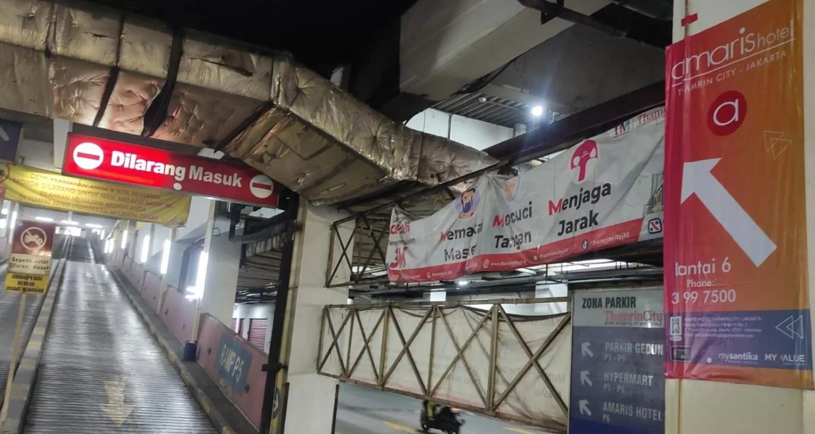 Parking in Amaris Hotel Thamrin City