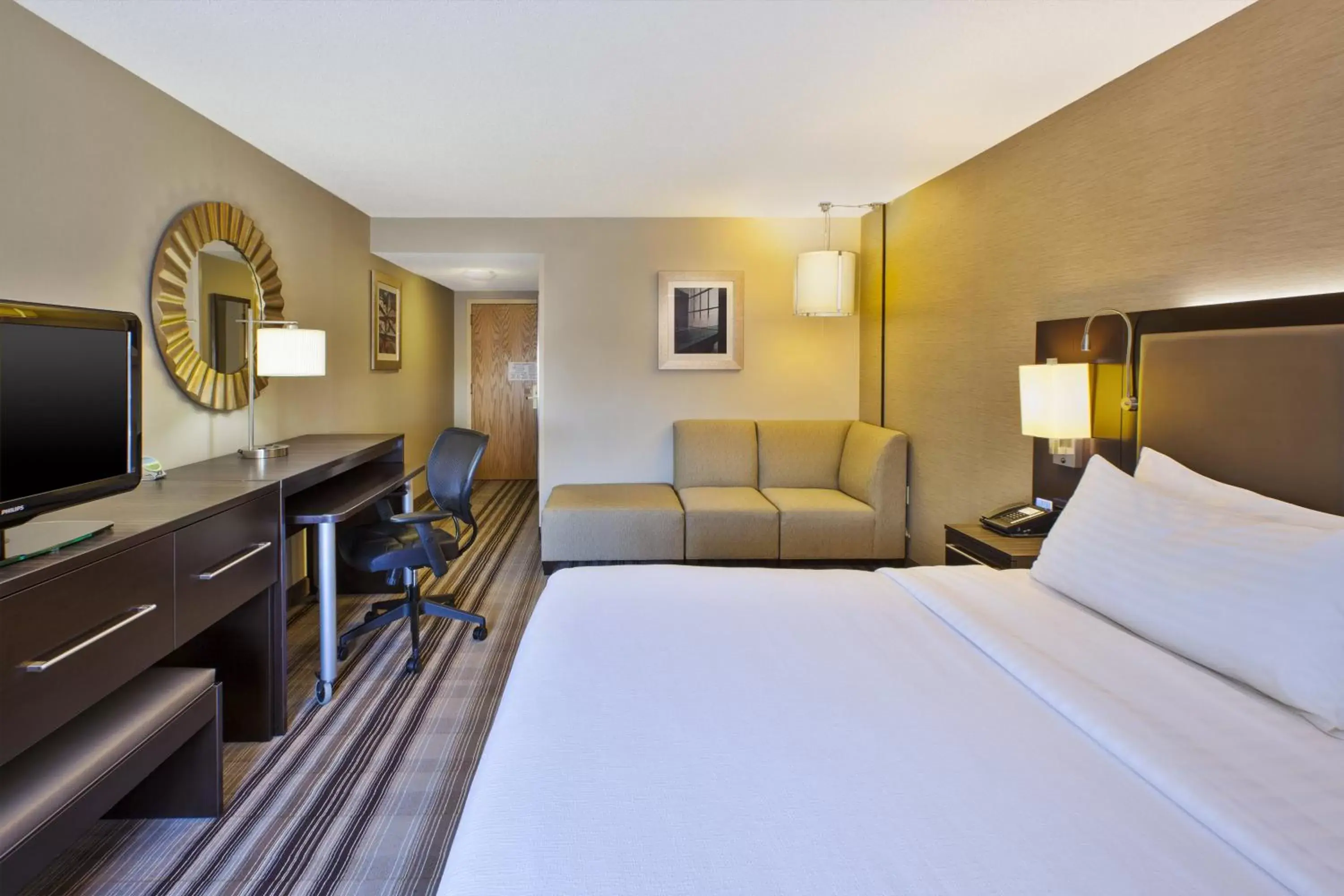 Photo of the whole room in Holiday Inn Gaithersburg, an IHG Hotel