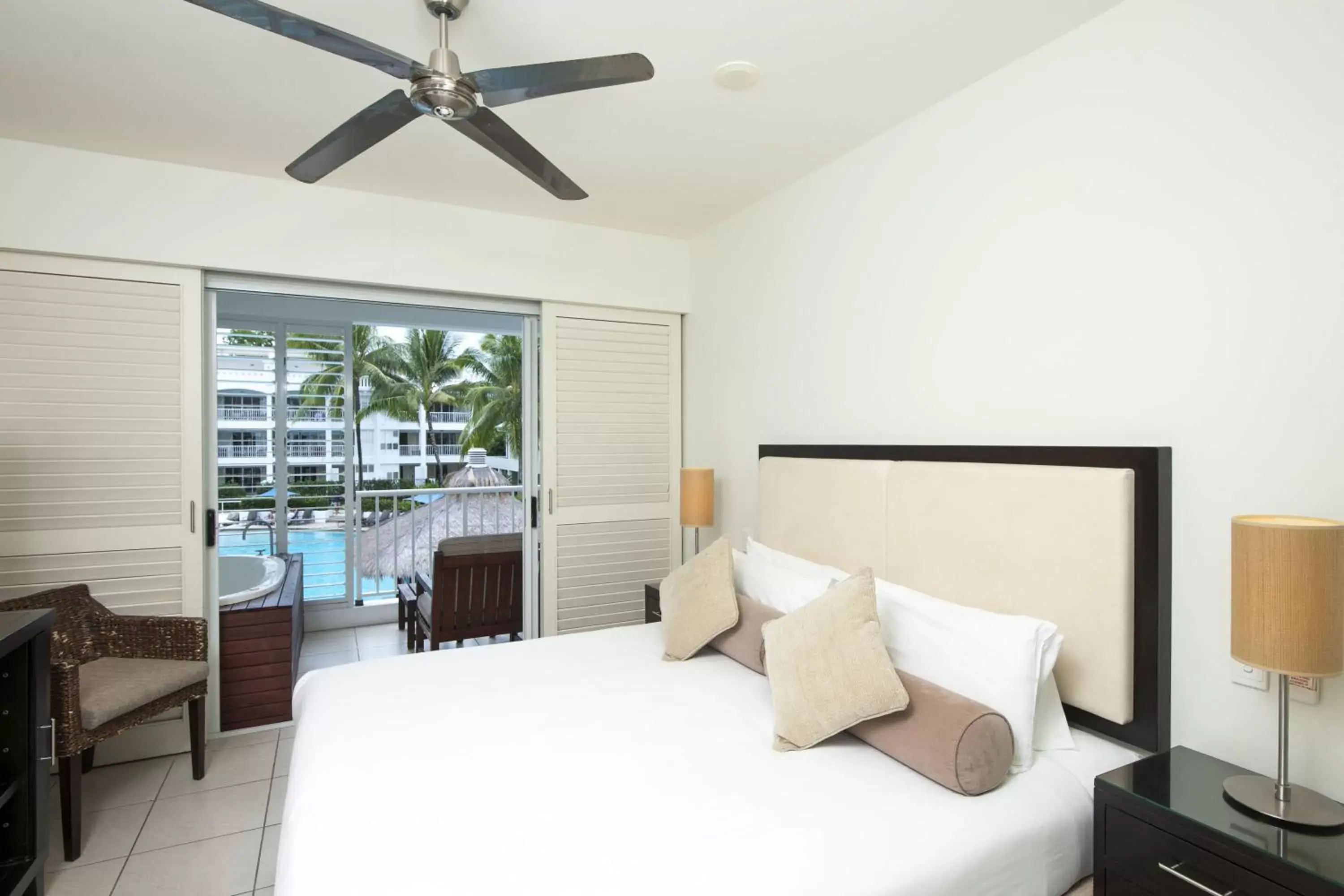 Bedroom, Bed in Peppers Beach Club & Spa