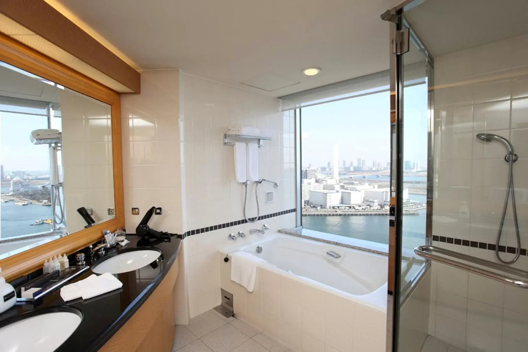 Bathroom in InterContinental Tokyo Bay
