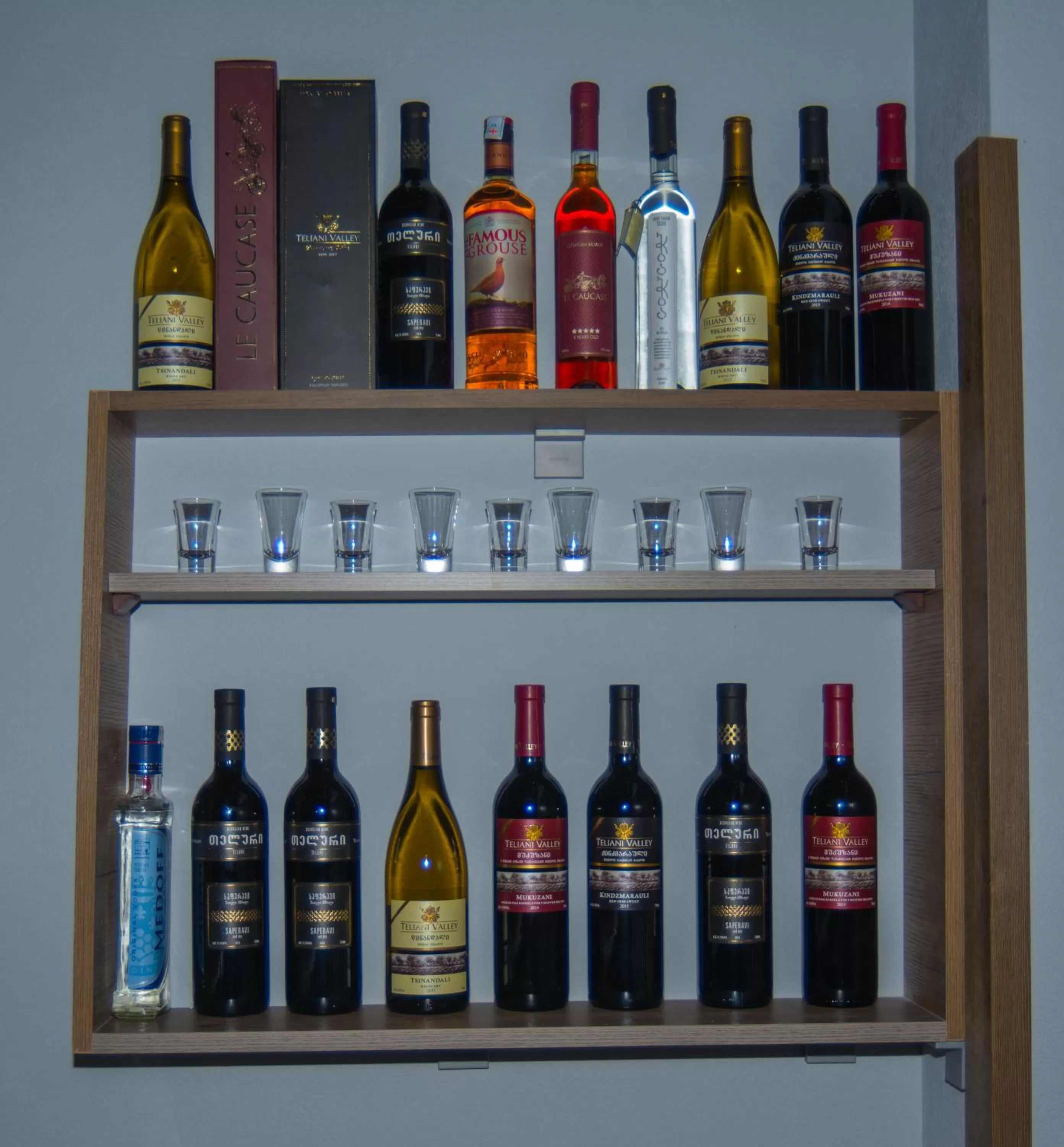 Restaurant/places to eat in Hotel Nabadi