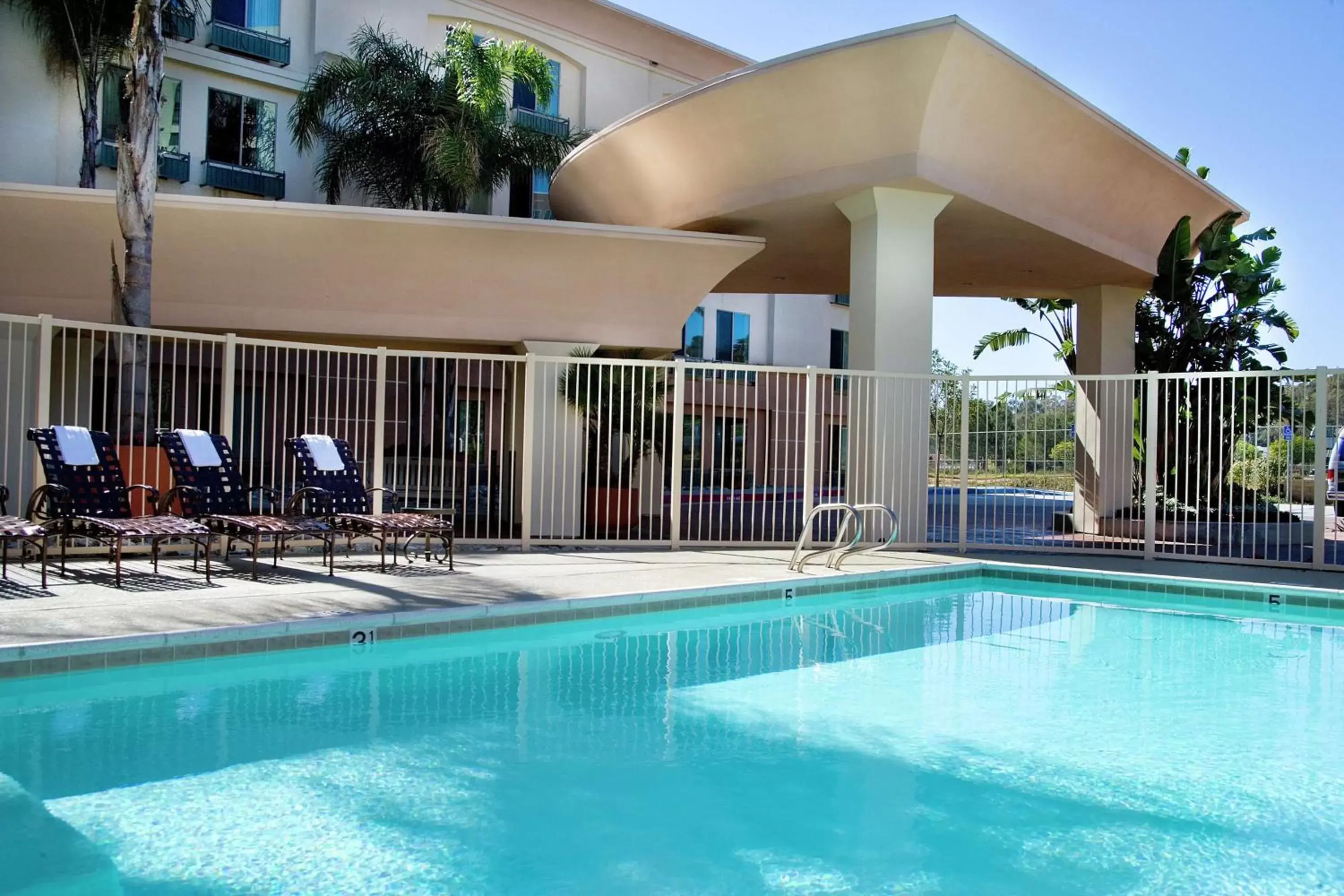 Pool view, Swimming Pool in Hampton Inn San Diego/Del Mar