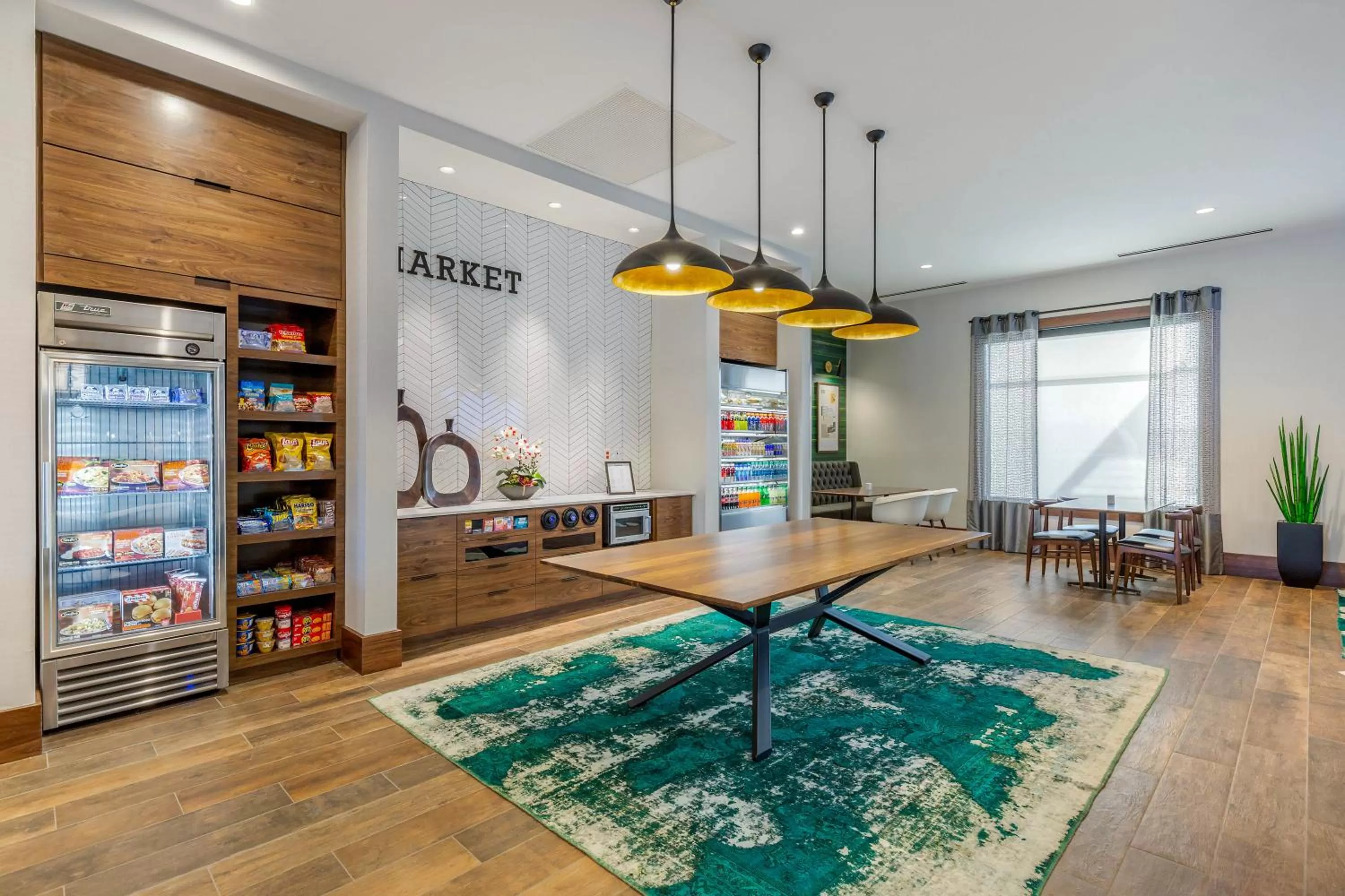 On-site shops in Cambria Hotel - Arundel Mills BWI Airport