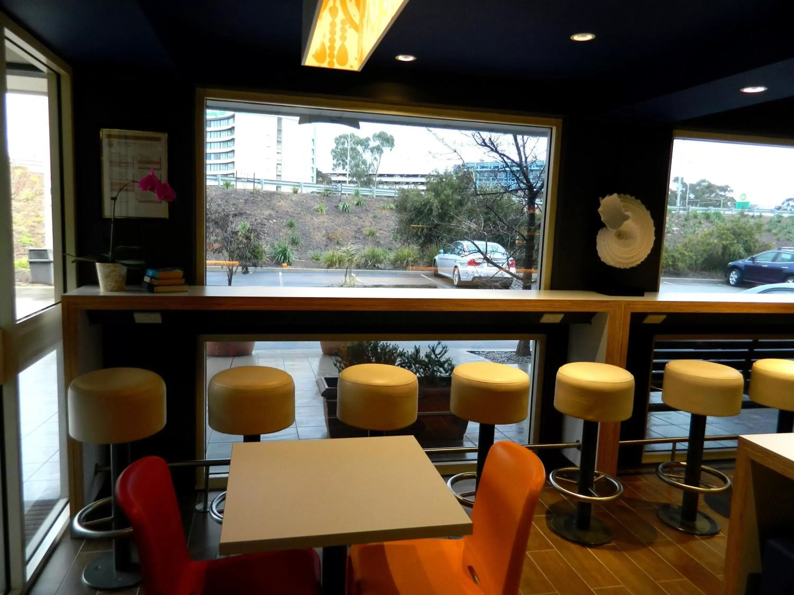 Restaurant/Places to Eat in ibis Budget - Melbourne Airport