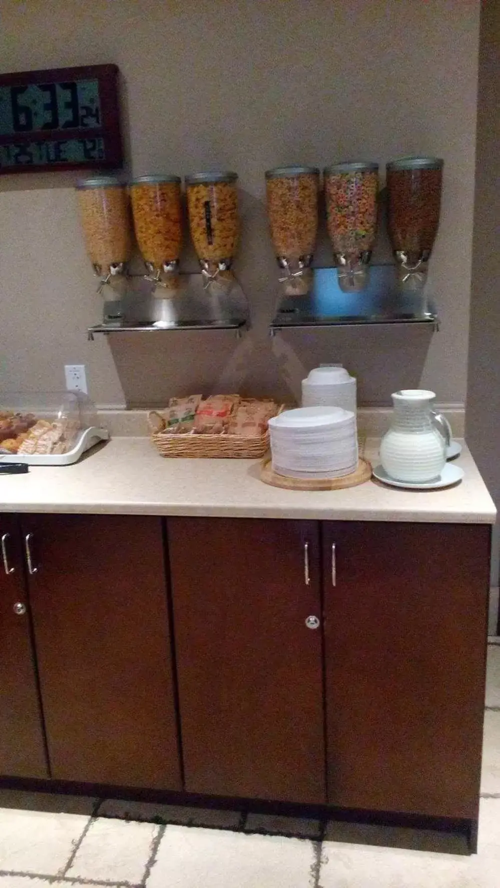 Food close-up, Kitchen/Kitchenette in Hotel Brossard