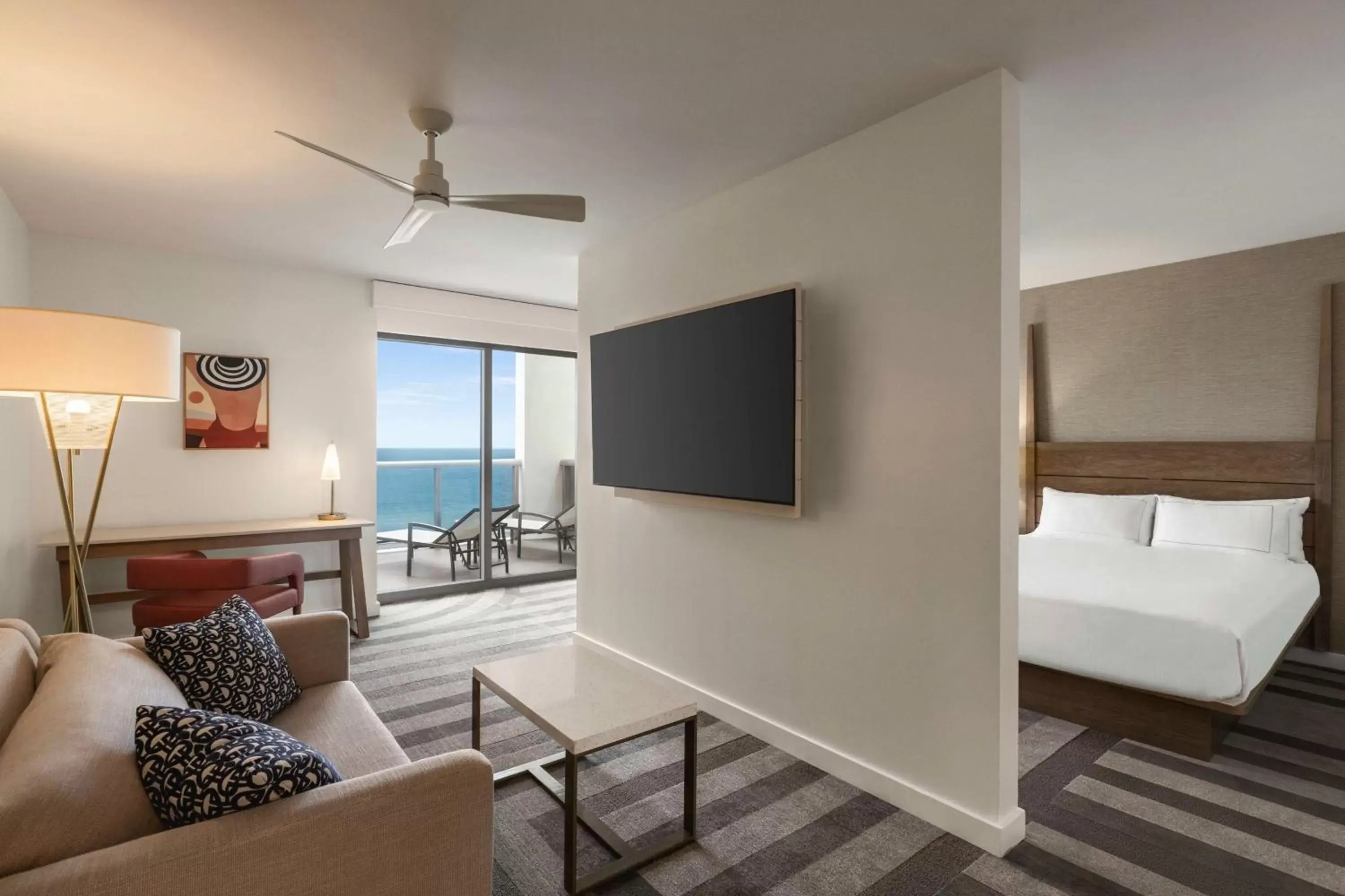 Bedroom, TV/Entertainment Center in Hilton Cabana Miami Beach