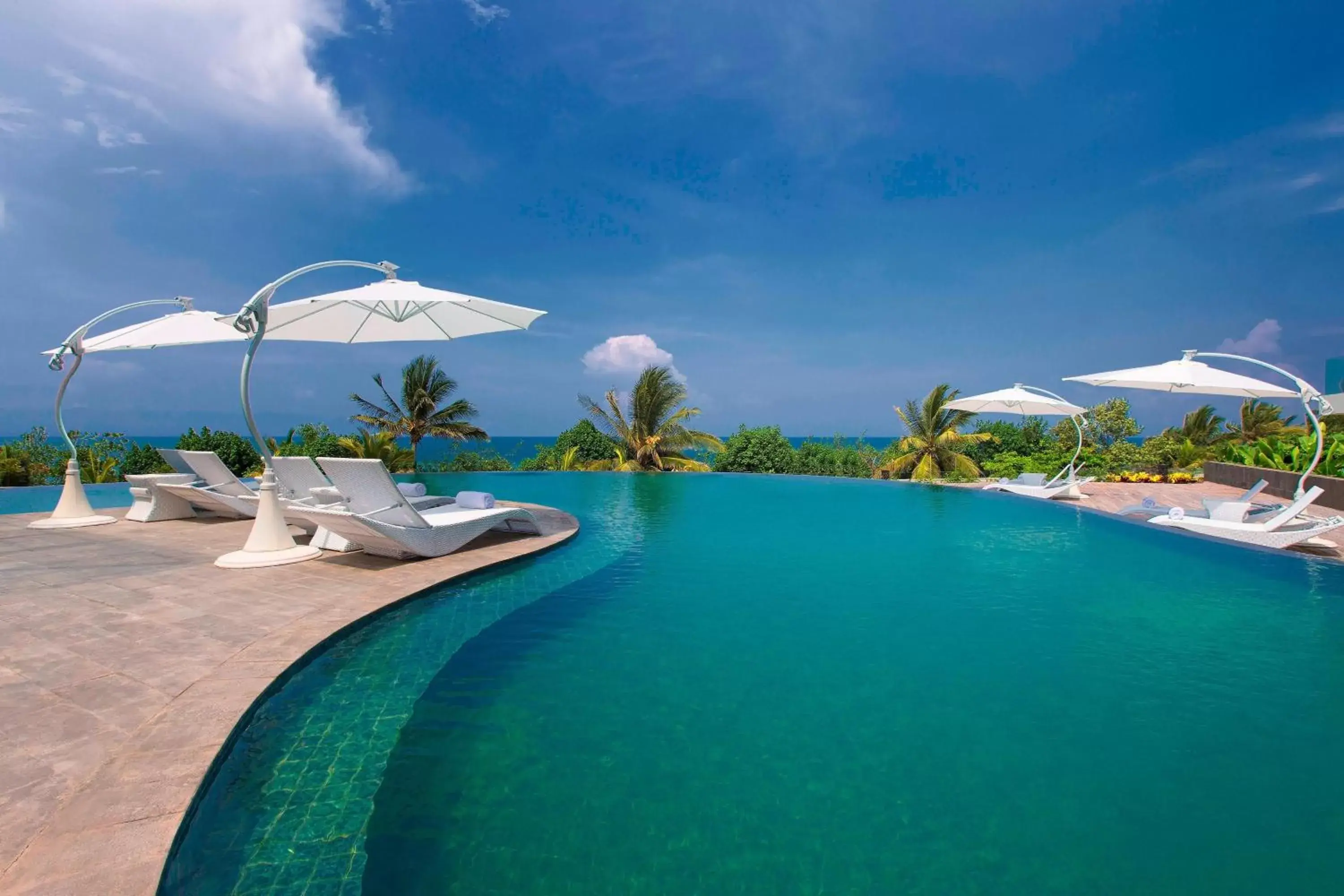 Swimming Pool in Sheraton Bali Kuta Resort