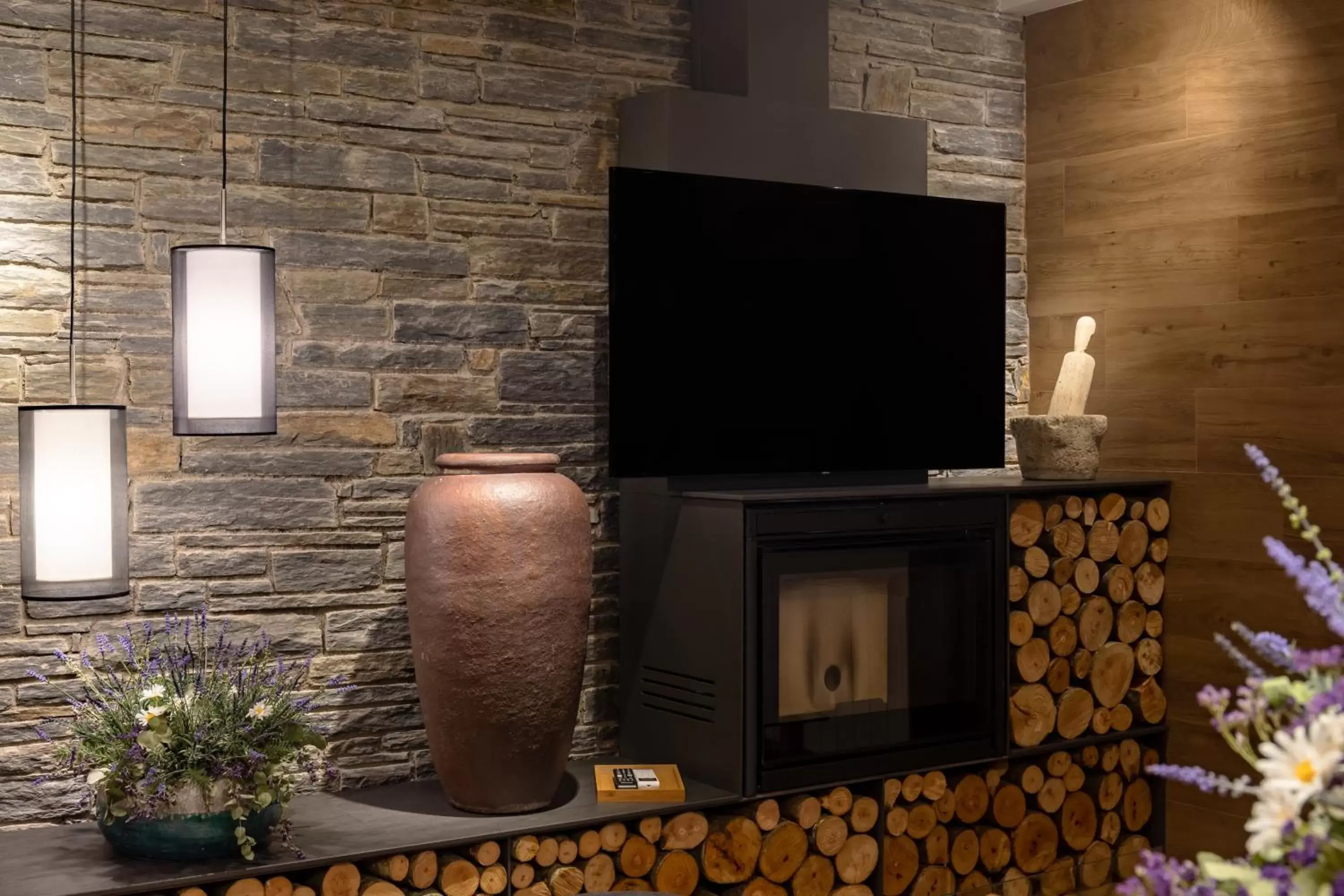 TV/Entertainment Center in CERDANYA MOUNTAIN RESIDENCES