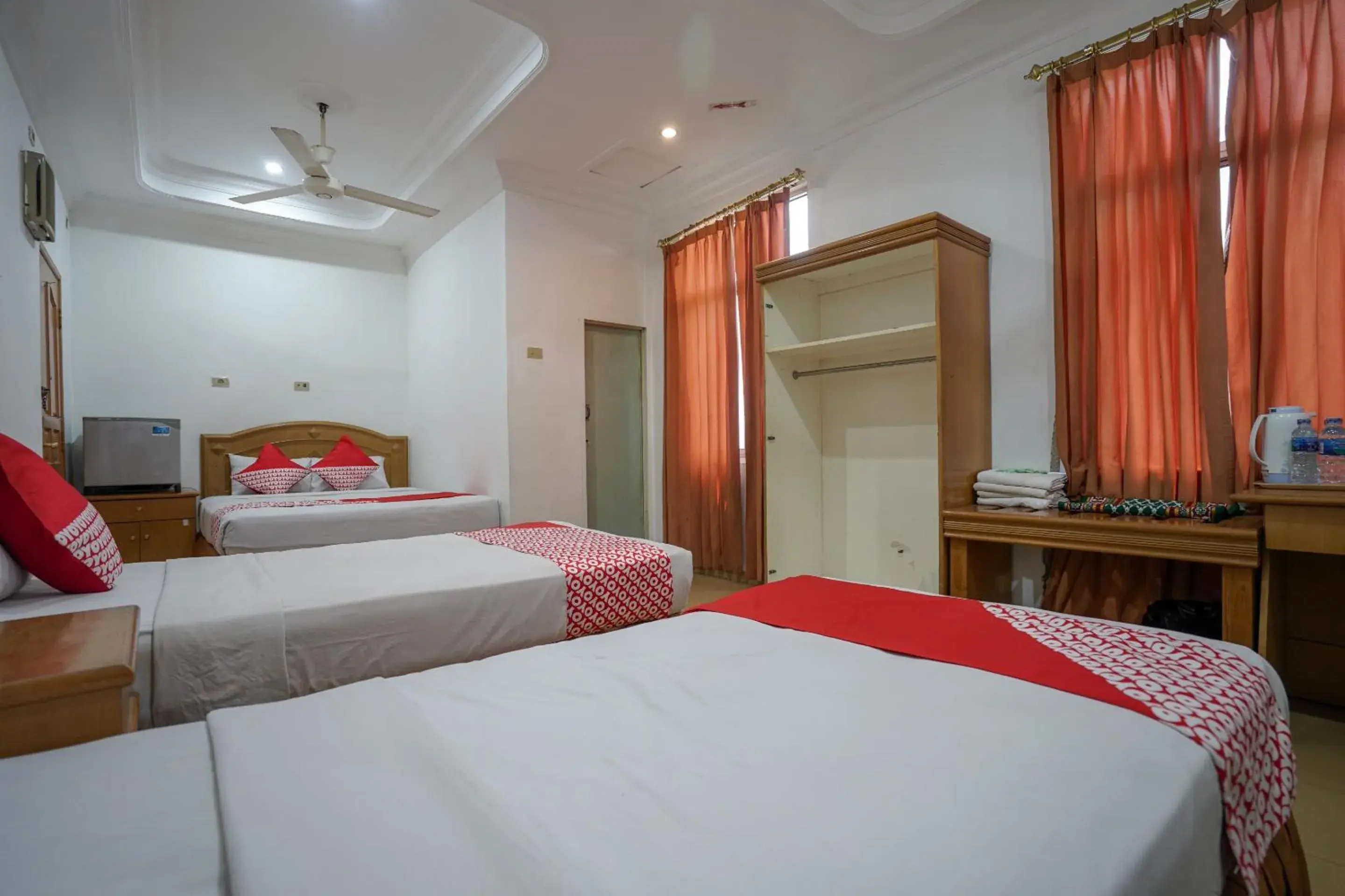 Bedroom, Bed in OYO 1173 Hotel Shofa Marwah