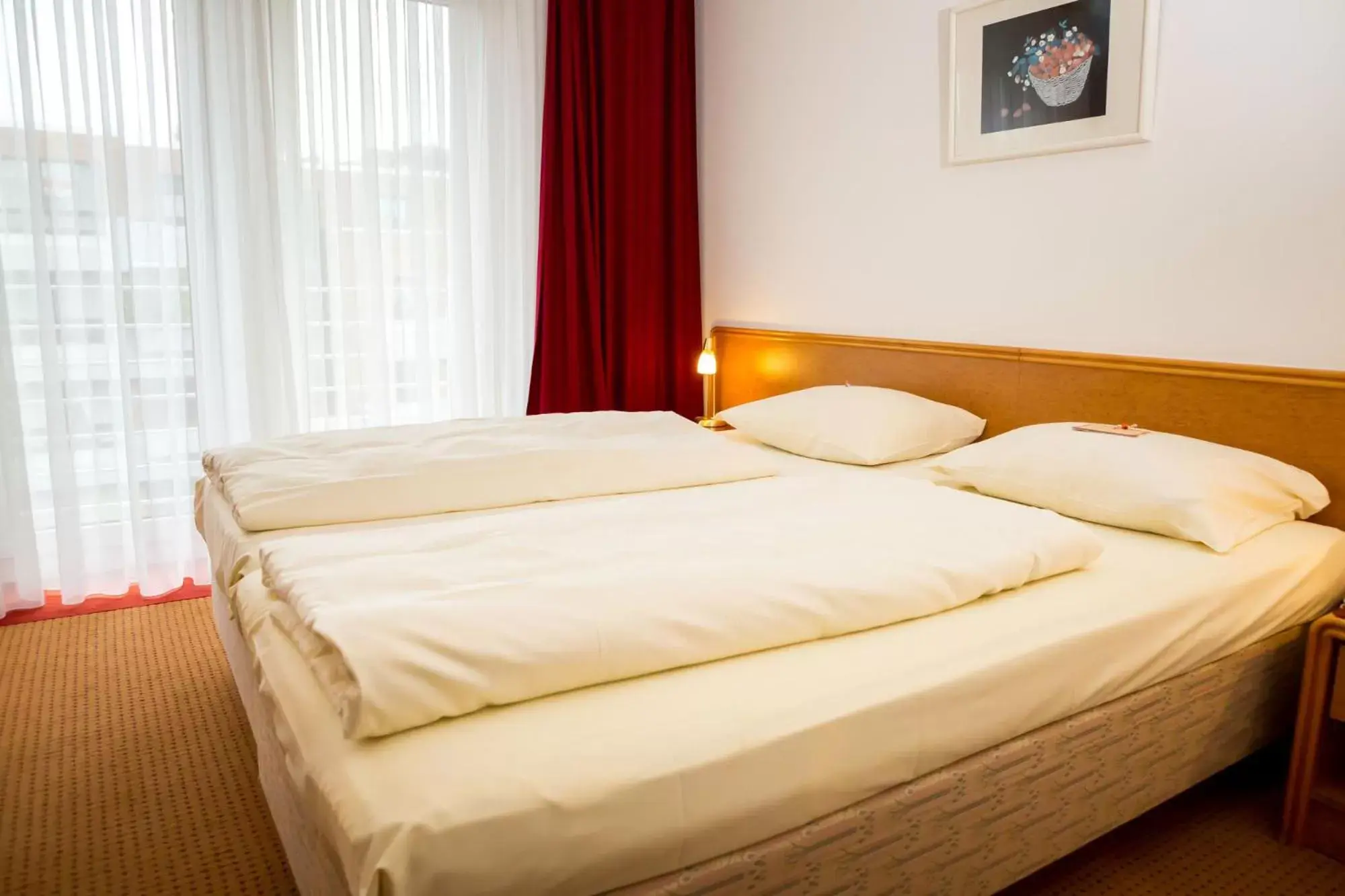 Bed in HK Hotel Düsseldorf City