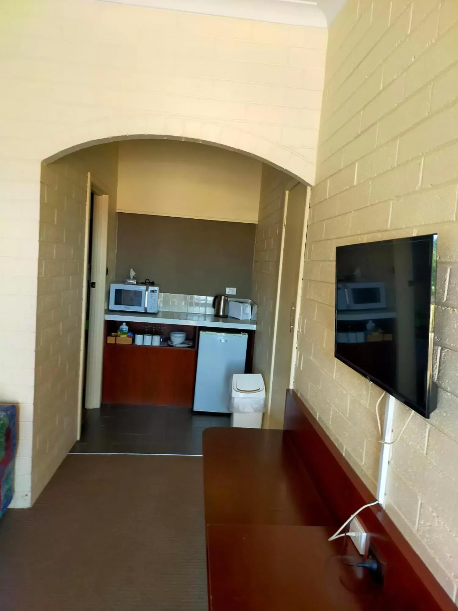 Kitchen or kitchenette, Kitchen/Kitchenette in Bayview Motel