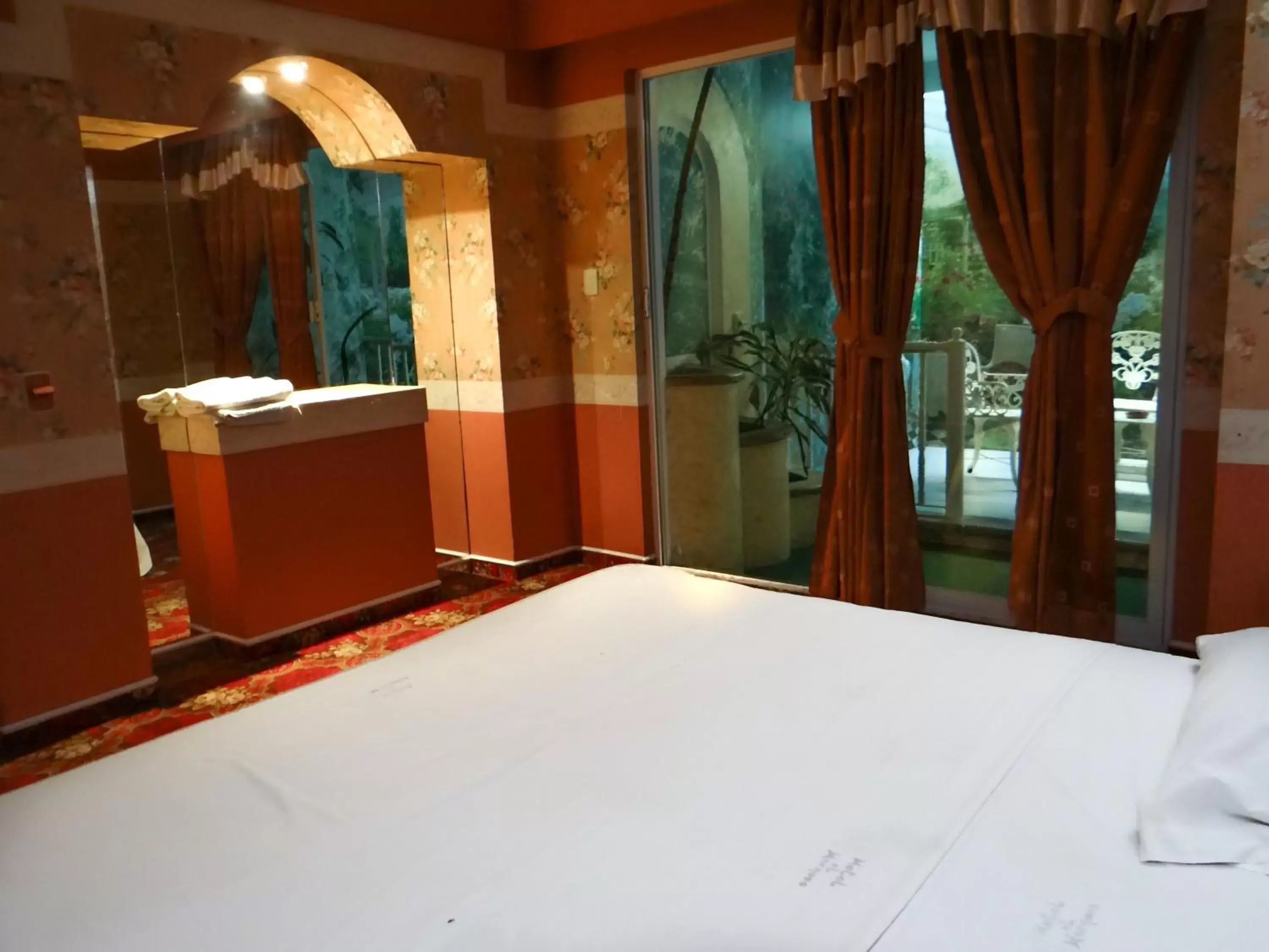 Bed in El Gran Marques Hotel/Motel