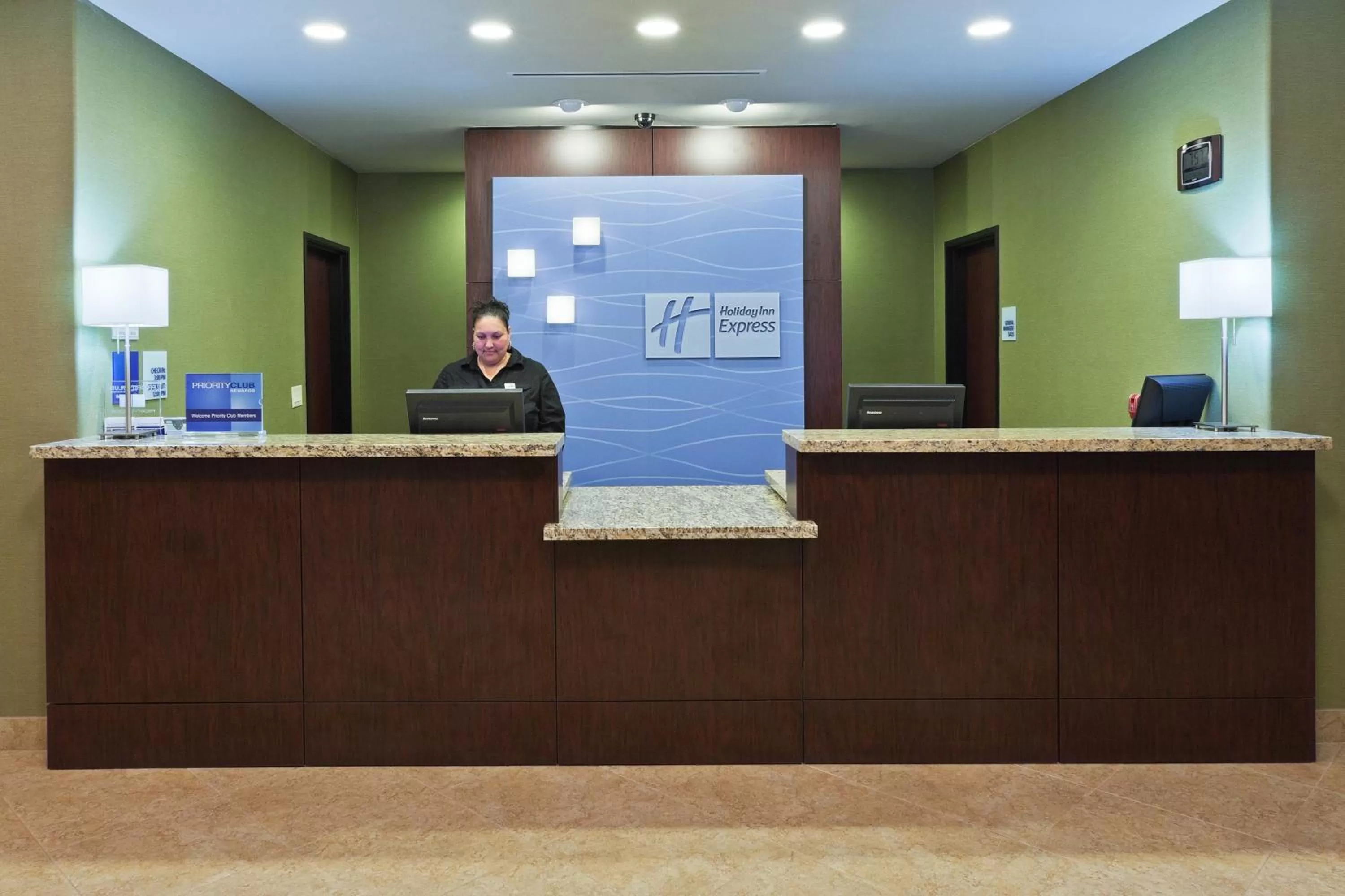 Lobby or reception in Holiday Inn Express & Suites Brady by IHG