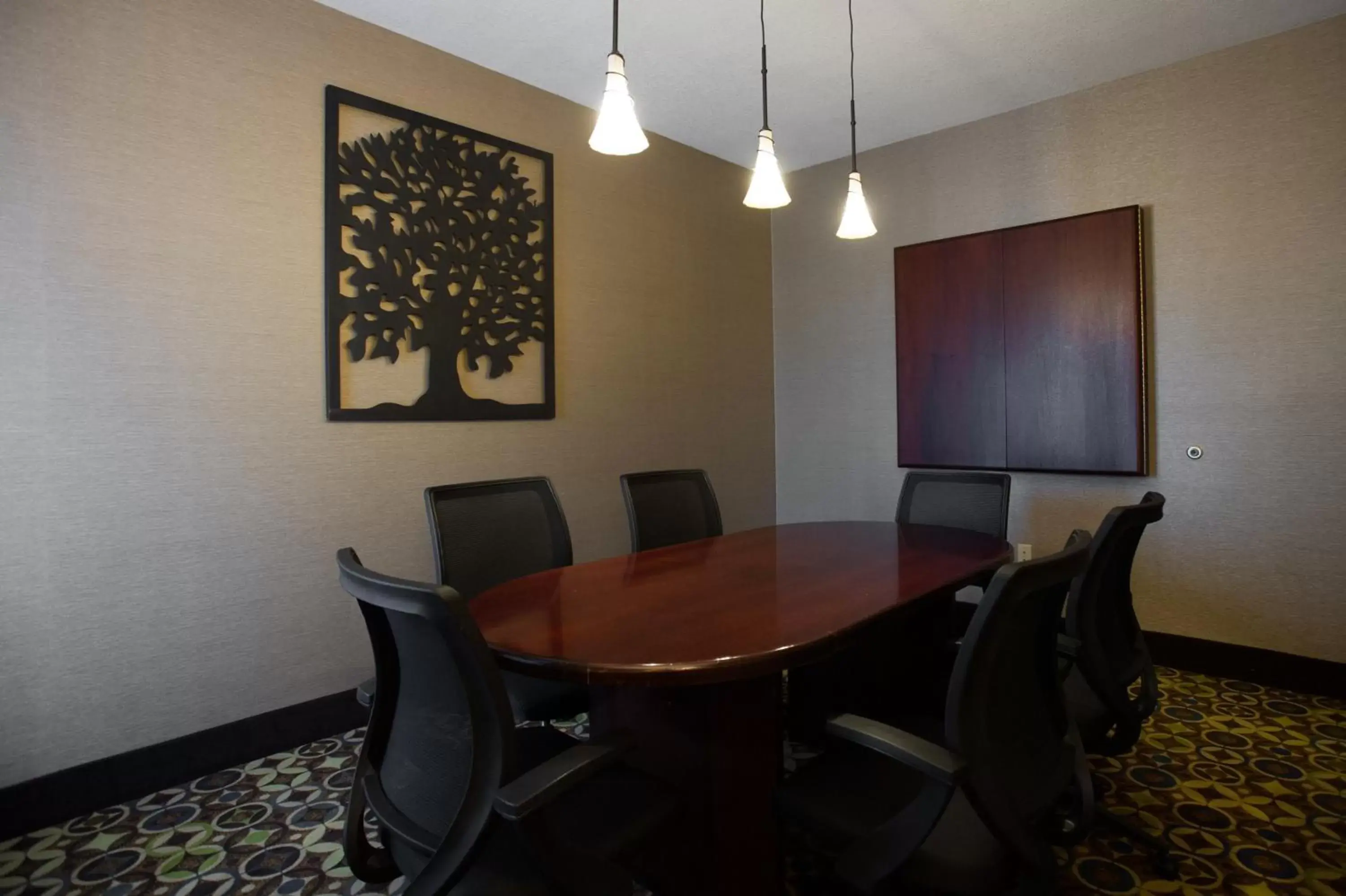 Meeting/conference room, Dining Area in Holiday Inn Express Hotels & Suites Topeka West, an IHG Hotel