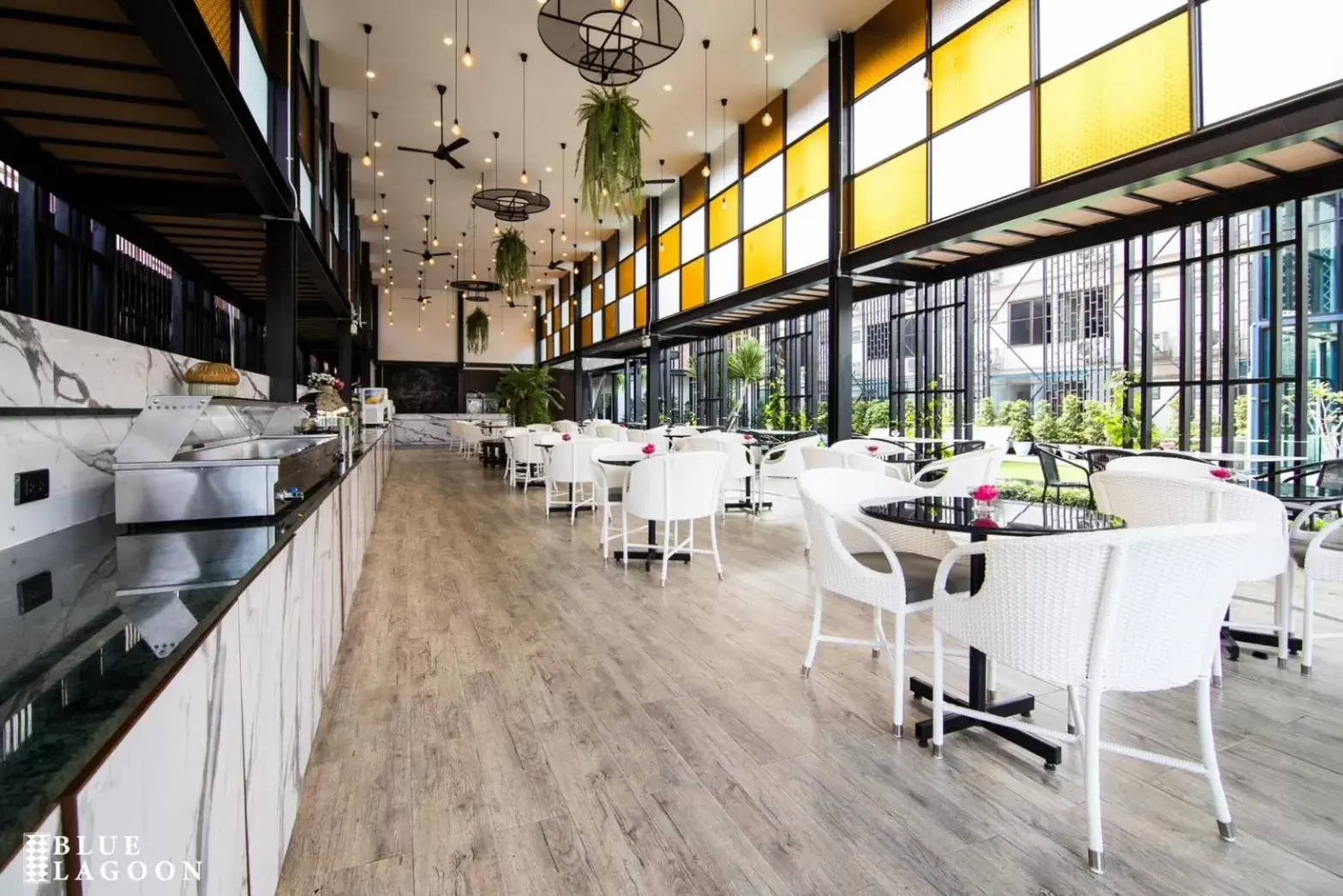 Restaurant/places to eat in Blue Lagoon Hotel Restaurant/places to eat in Blue Lagoon Hotel