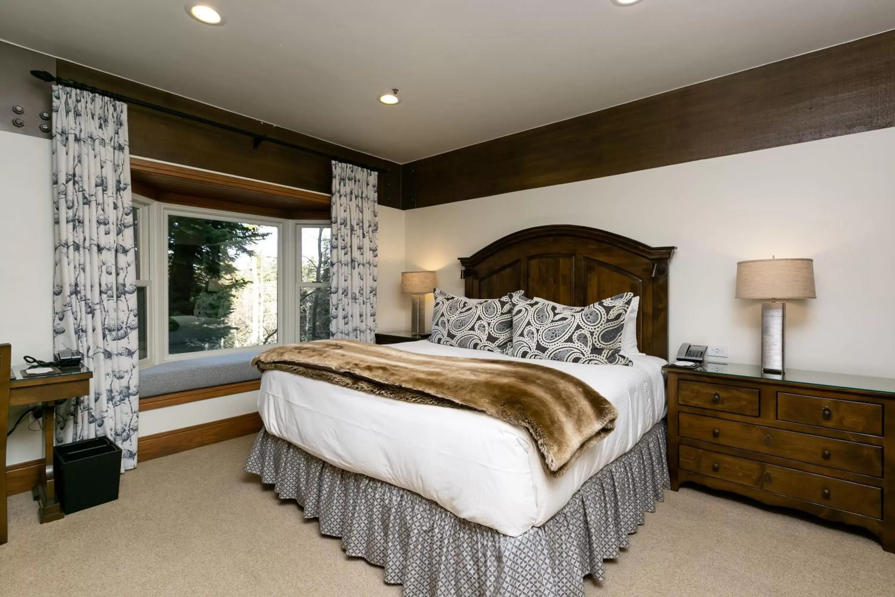 Bedroom, Bed in Stein Eriksen Lodge Deer Valley